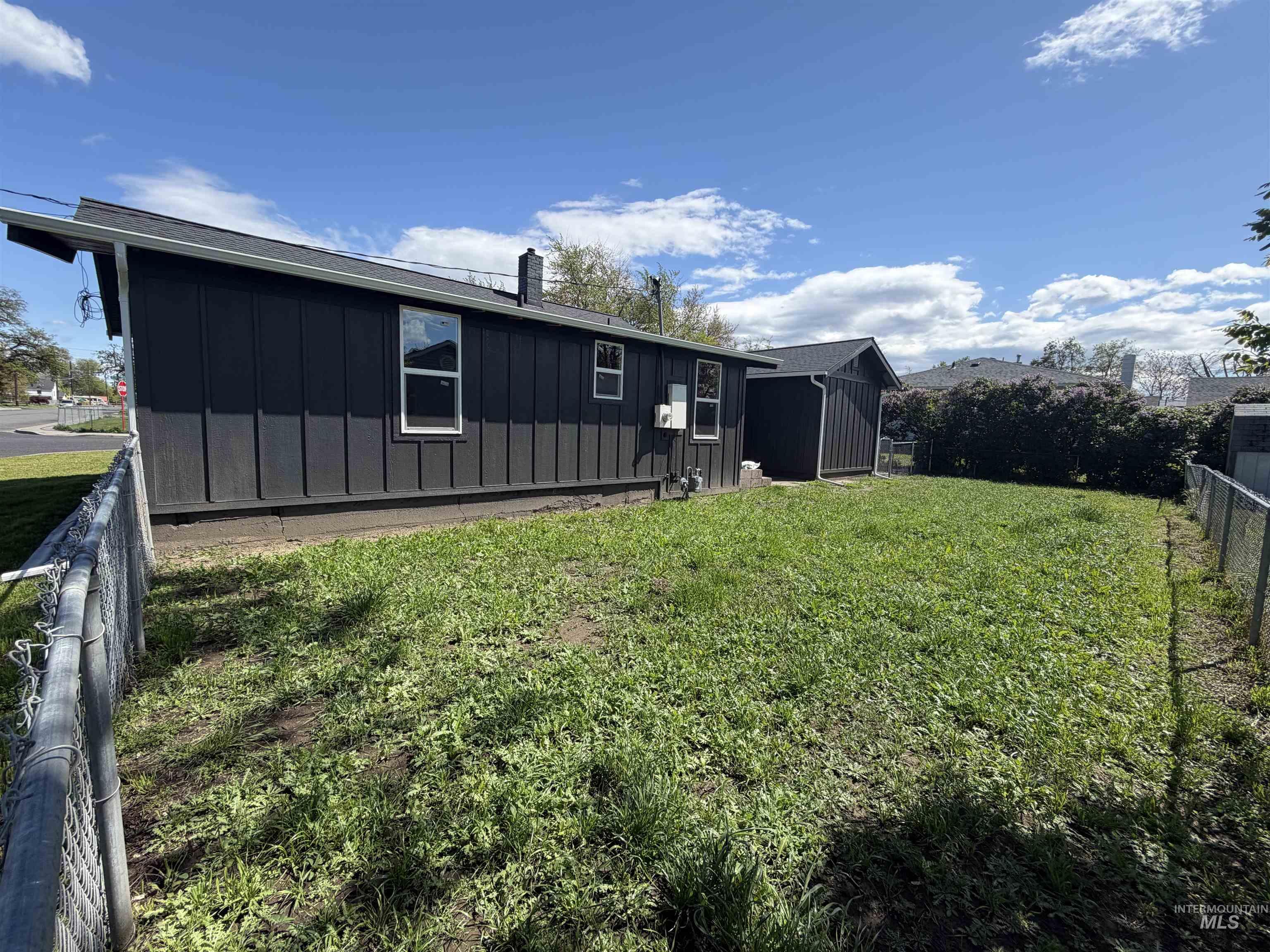 600 11th Street, Clarkston, Washington 99403, 3 Bedrooms, 1 Bathroom, Residential For Sale, Price $319,500,MLS 98975236