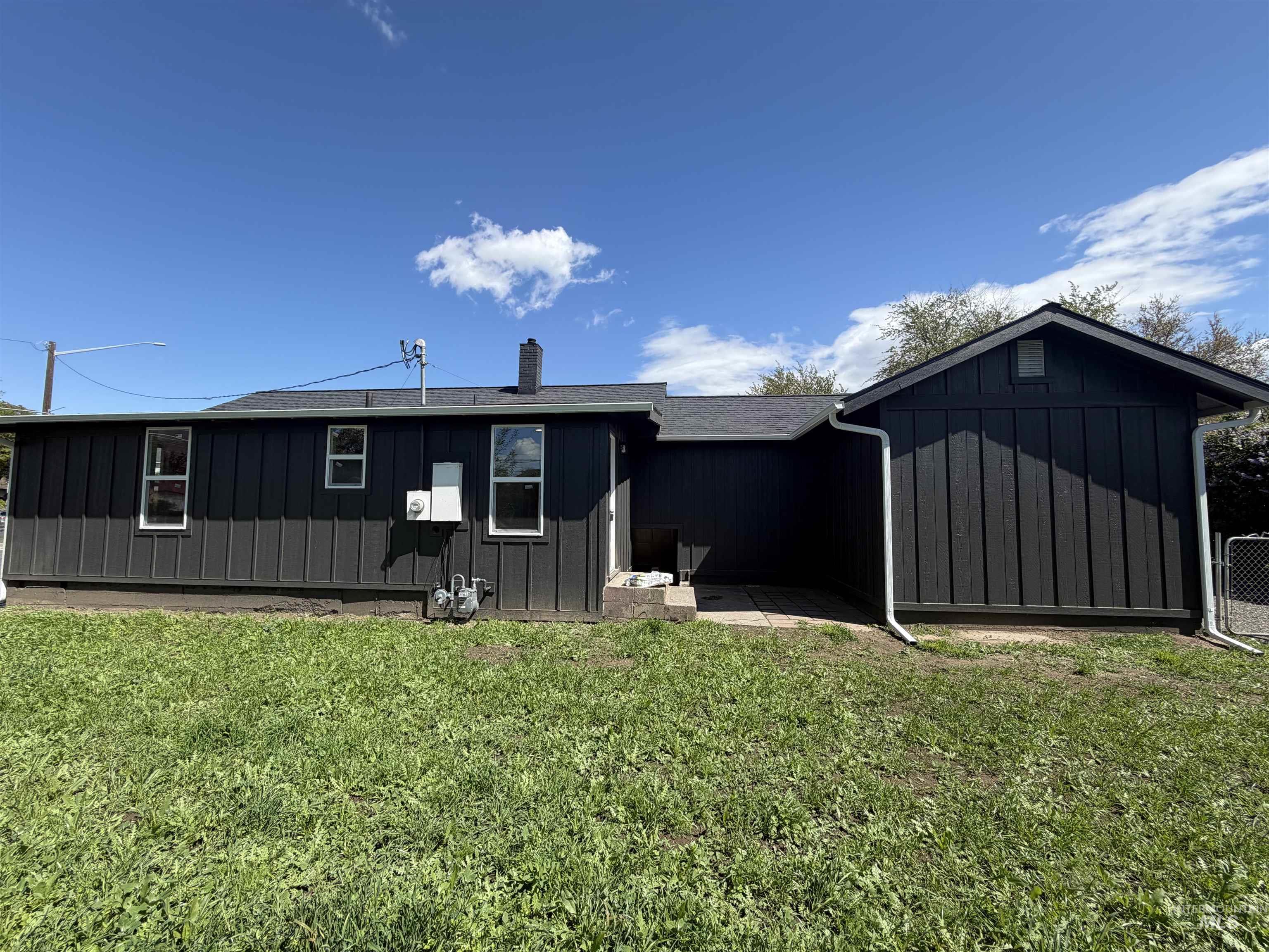 600 11th Street, Clarkston, Washington 99403, 3 Bedrooms, 1 Bathroom, Residential For Sale, Price $319,500,MLS 98975236