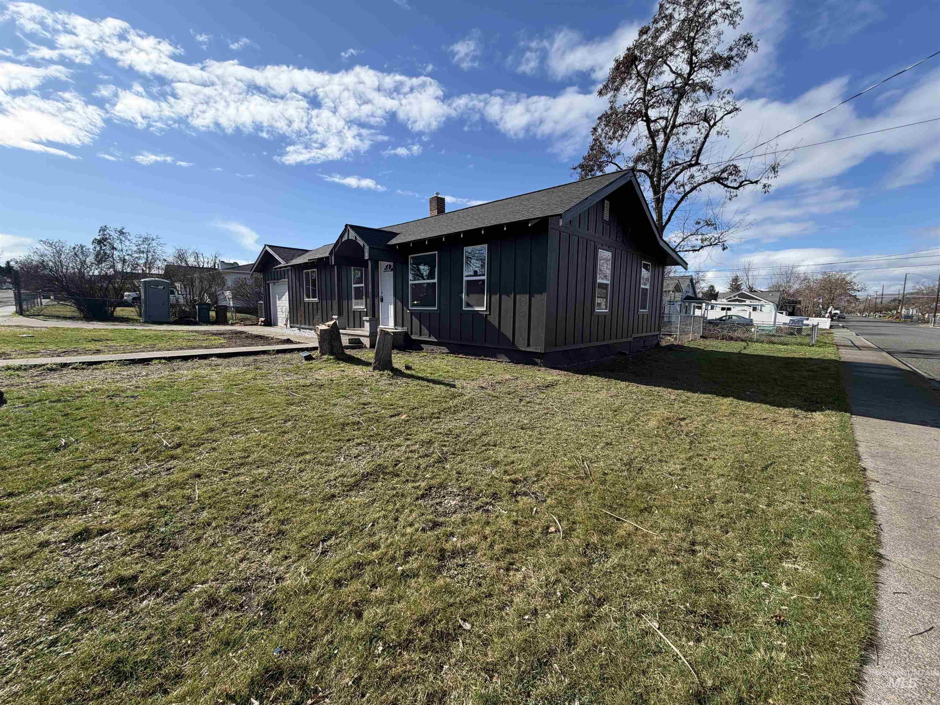 600 11th Street, Clarkston, Washington 99403, 3 Bedrooms, 1 Bathroom, Residential For Sale, Price $324,900, 98975236