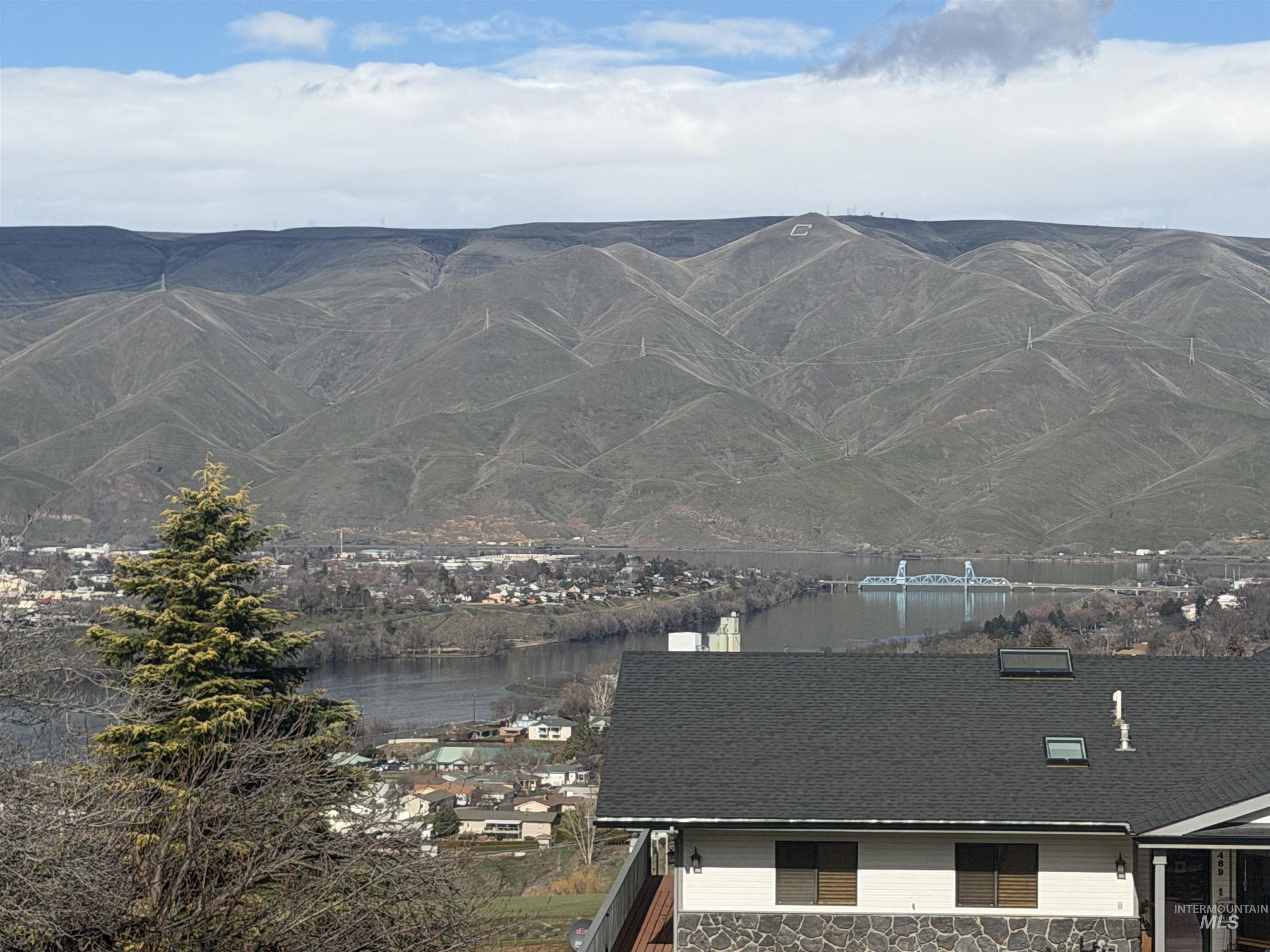 488 Crestline Circle Dr., Lewiston, Idaho 83501, 6 Bedrooms, 3 Bathrooms, Residential For Sale, Price $795,000,MLS 98975237