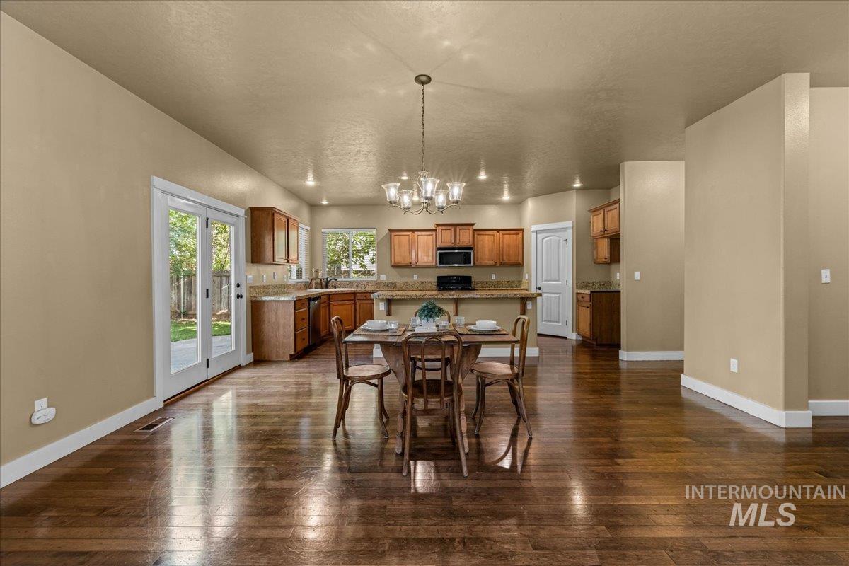 5491 N Beaham Ave, Meridian, Idaho 83646, 4 Bedrooms, 2.5 Bathrooms, Residential For Sale, Price $549,000,MLS 98975238