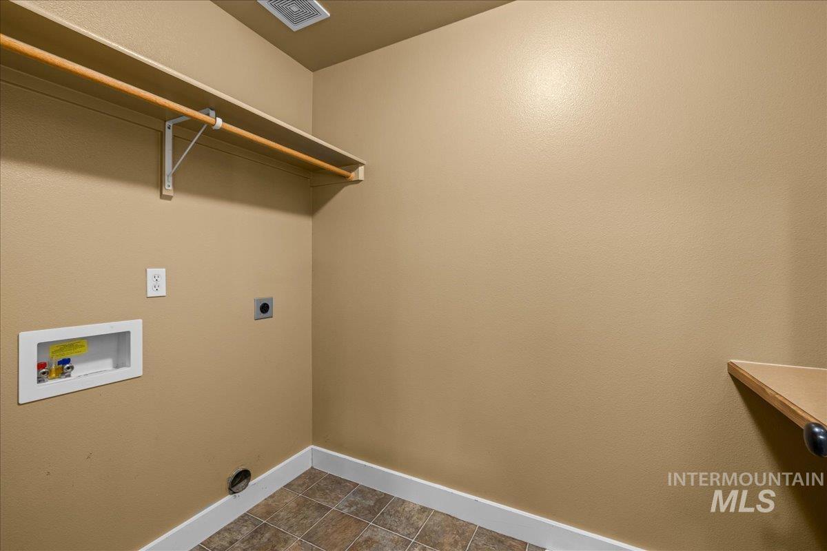 5491 N Beaham Ave, Meridian, Idaho 83646, 4 Bedrooms, 2.5 Bathrooms, Residential For Sale, Price $549,000,MLS 98975238