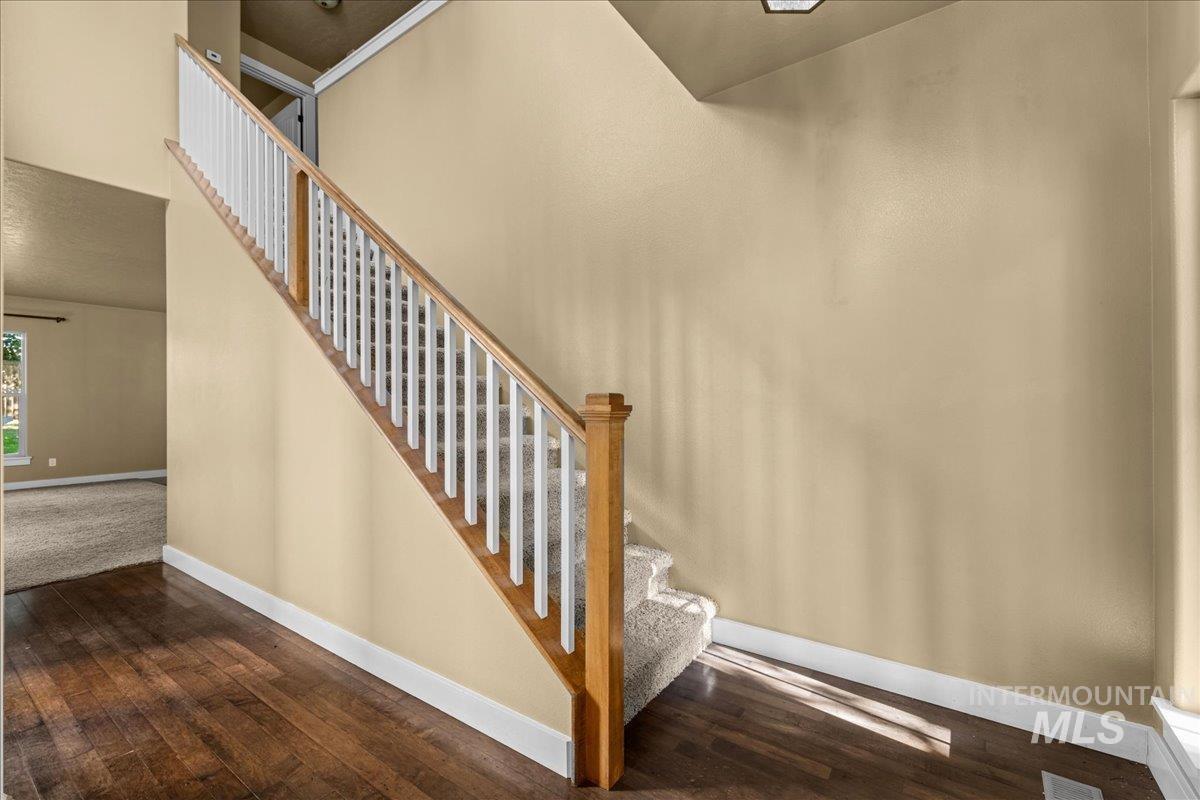 5491 N Beaham Ave, Meridian, Idaho 83646, 4 Bedrooms, 2.5 Bathrooms, Residential For Sale, Price $549,000,MLS 98975238