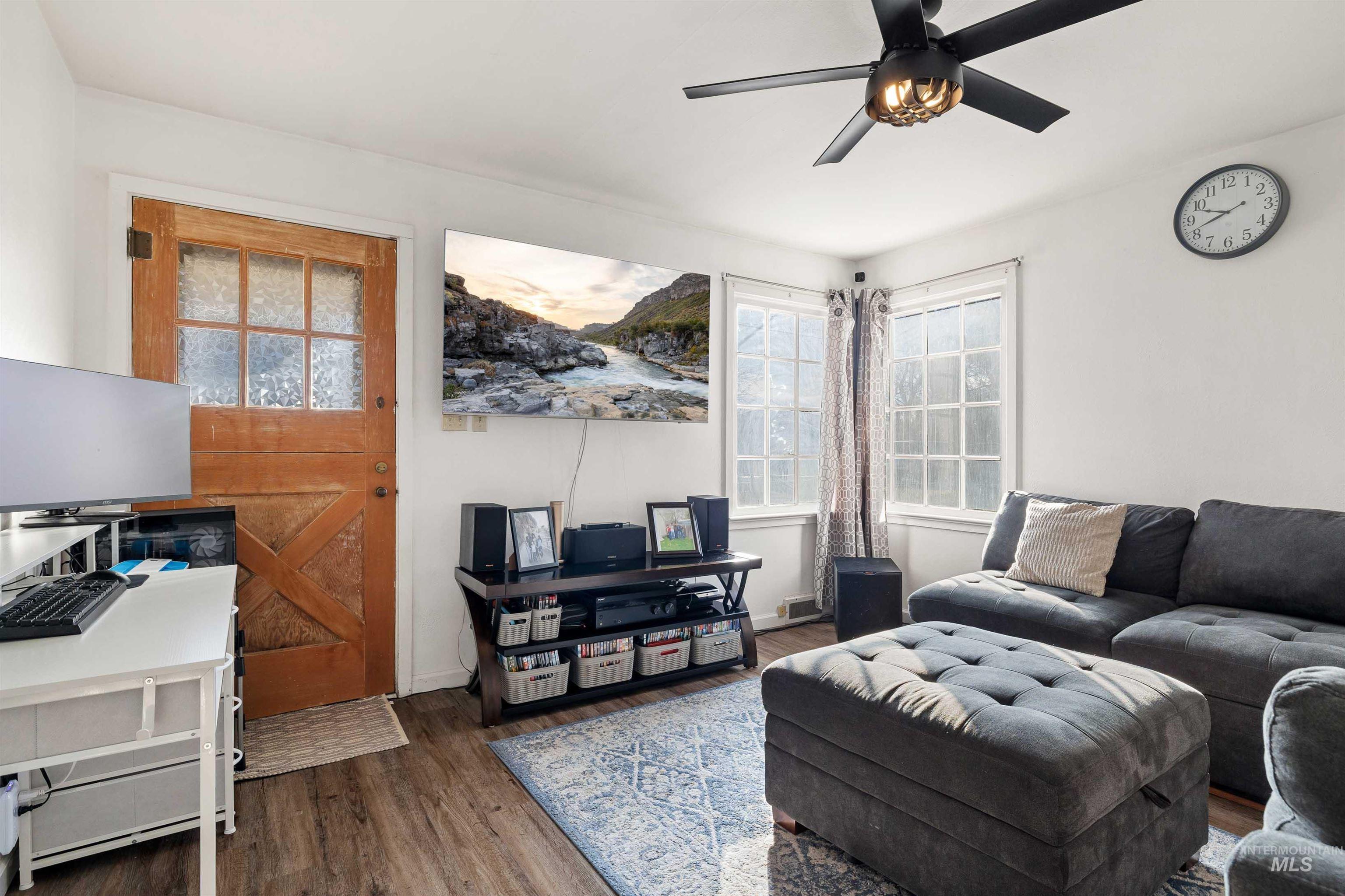 753 Ash st, Twin Falls, Idaho 83301, 3 Bedrooms, 2 Bathrooms, Residential For Sale, Price $279,900,MLS 98975239