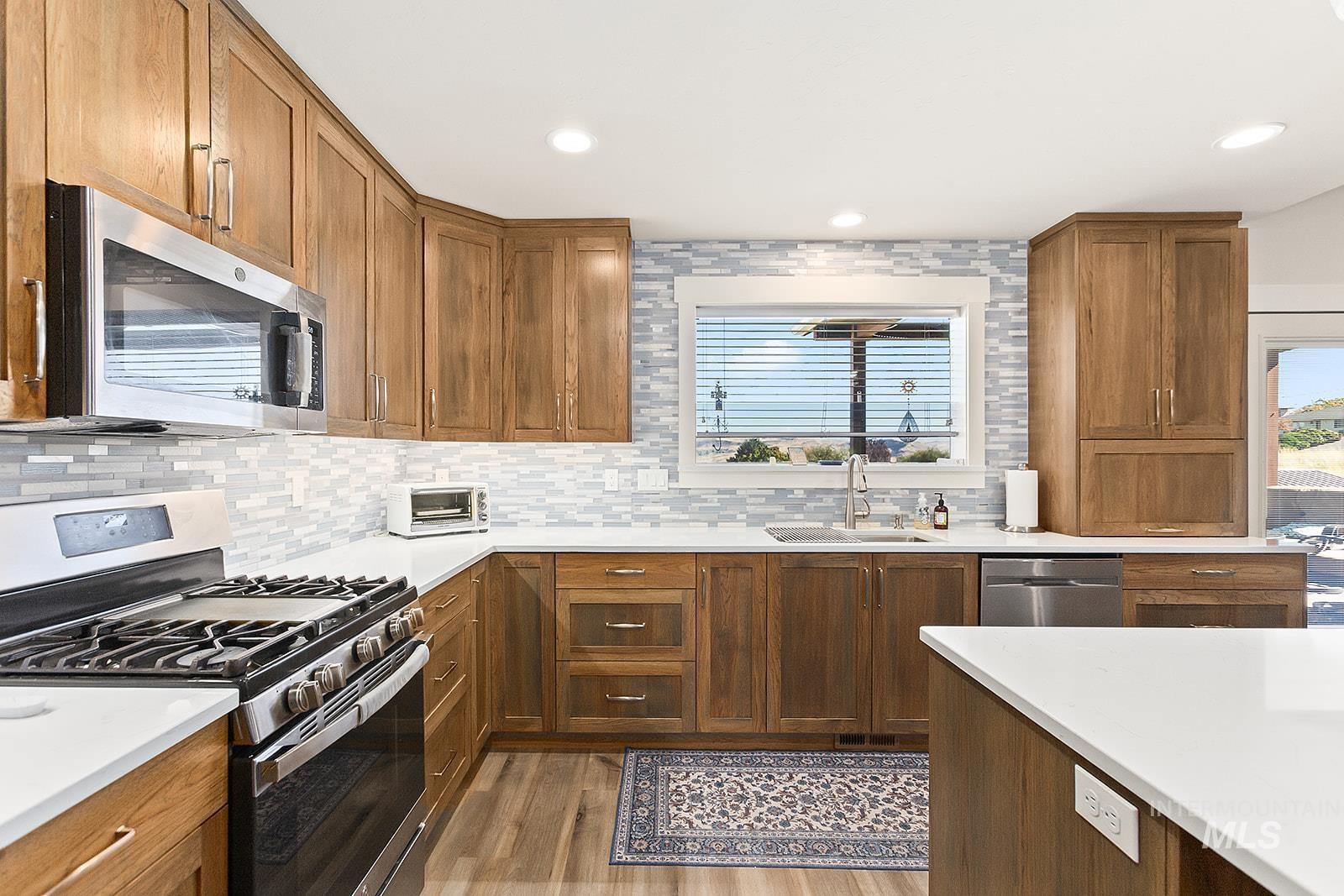 3435 Chukar Ln, Clarkston, Washington 99403, 2 Bedrooms, 2.5 Bathrooms, Residential For Sale, Price $575,000,MLS 98975240