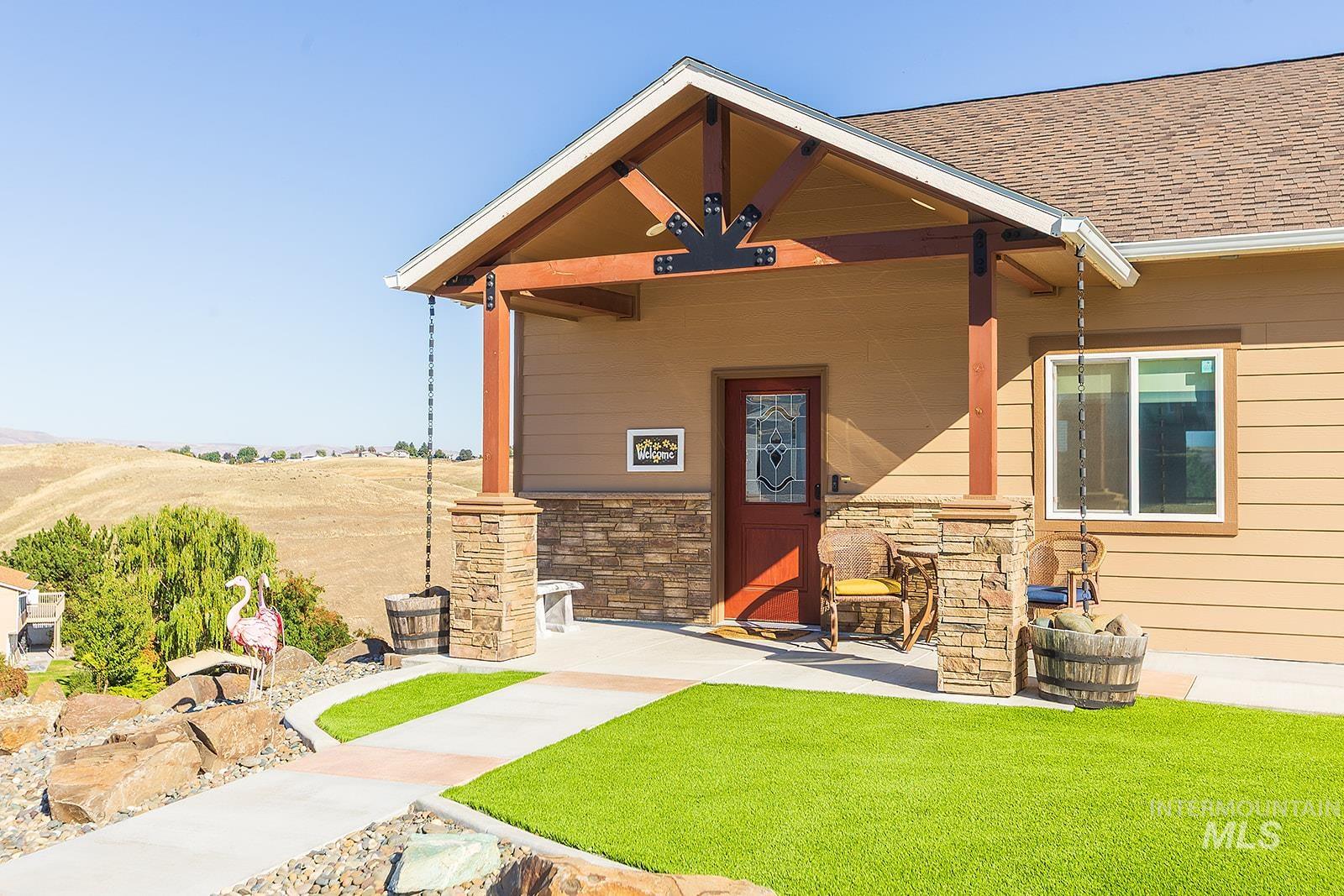 3435 Chukar Ln, Clarkston, Washington 99403, 2 Bedrooms, 2.5 Bathrooms, Residential For Sale, Price $575,000,MLS 98975240