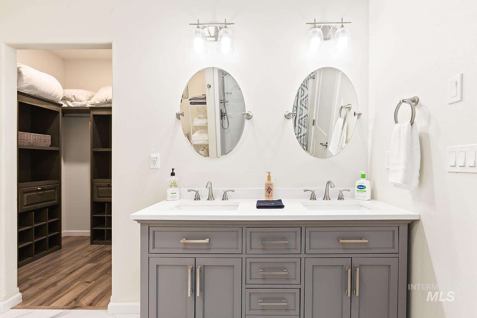 3435 Chukar Ln, Clarkston, Washington 99403, 2 Bedrooms, 2.5 Bathrooms, Residential For Sale, Price $575,000,MLS 98975240