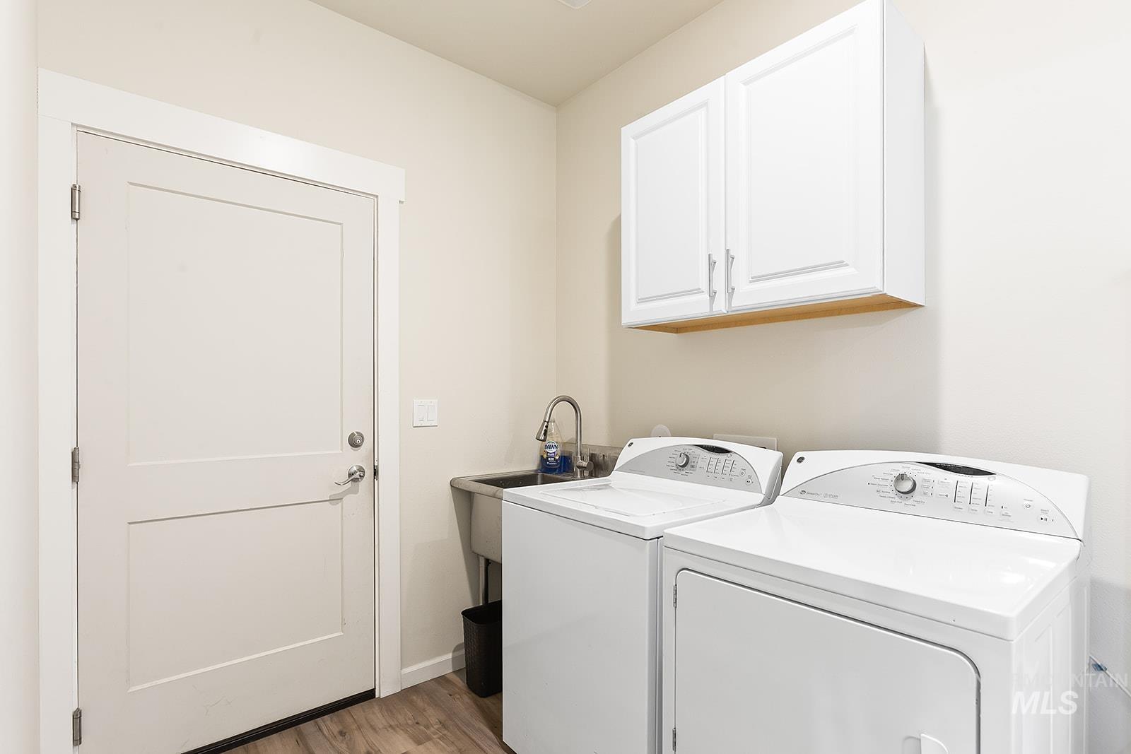 3435 Chukar Ln, Clarkston, Washington 99403, 2 Bedrooms, 2.5 Bathrooms, Residential For Sale, Price $575,000,MLS 98975240