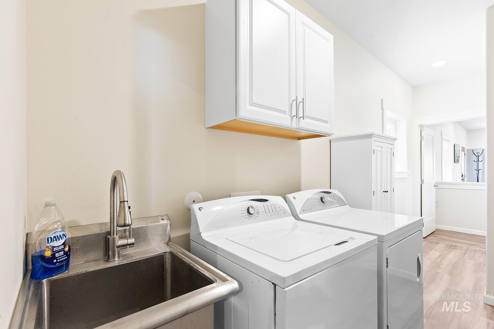 3435 Chukar Ln, Clarkston, Washington 99403, 2 Bedrooms, 2.5 Bathrooms, Residential For Sale, Price $575,000,MLS 98975240