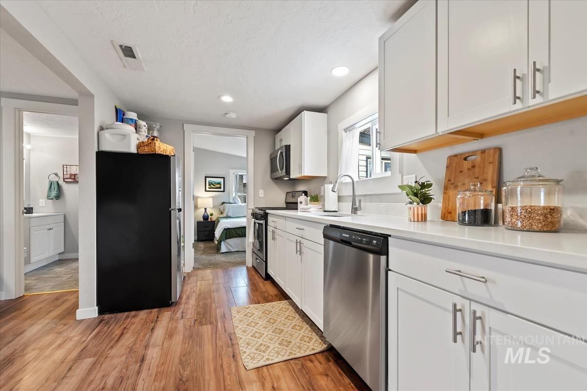 810 N 3Rd E, Mountain Home, Idaho 83647-2128, 3 Bedrooms, 1.5 Bathrooms, Residential For Sale, Price $289,900,MLS 98975242