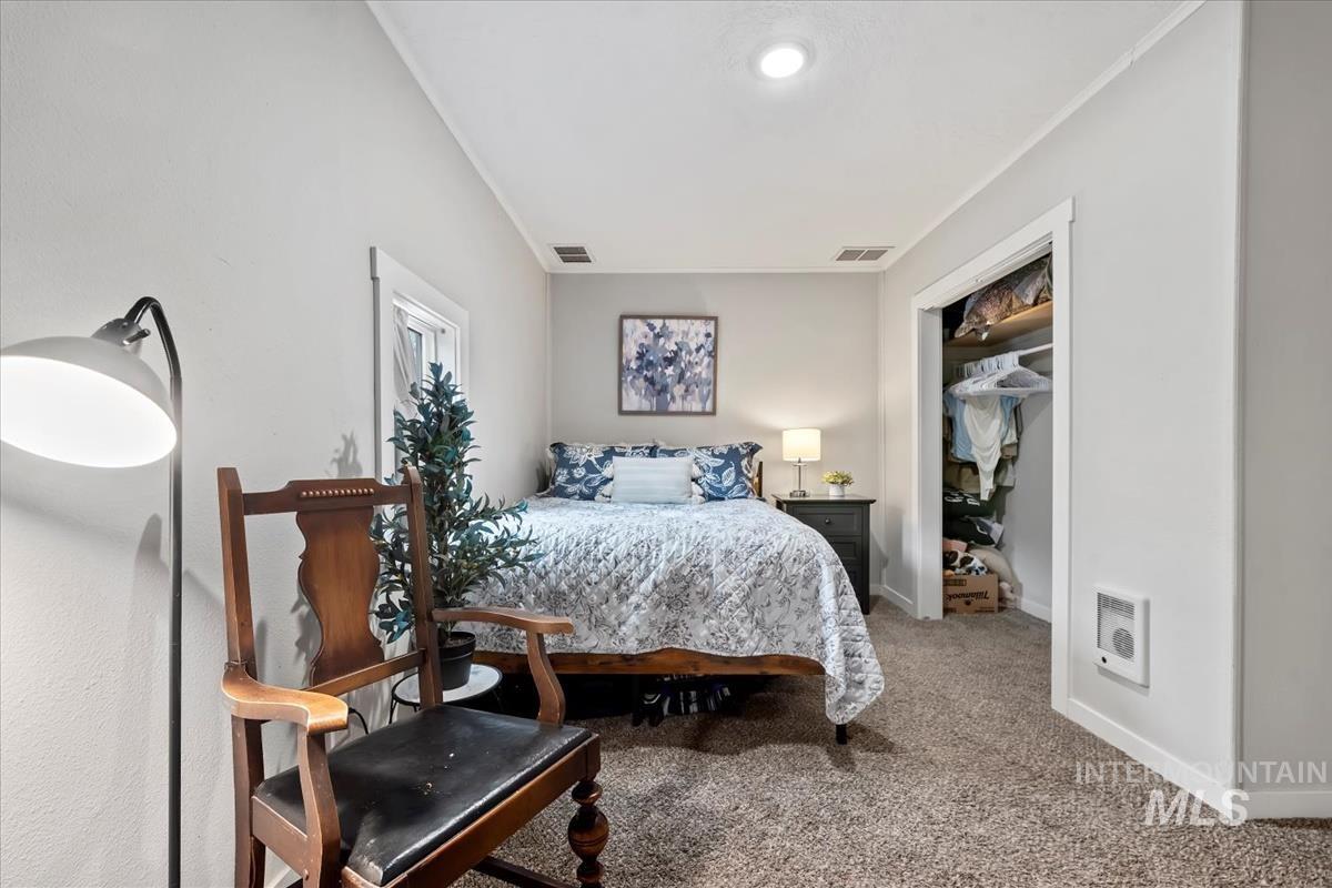 810 N 3Rd E, Mountain Home, Idaho 83647-2128, 3 Bedrooms, 1.5 Bathrooms, Residential For Sale, Price $289,900,MLS 98975242