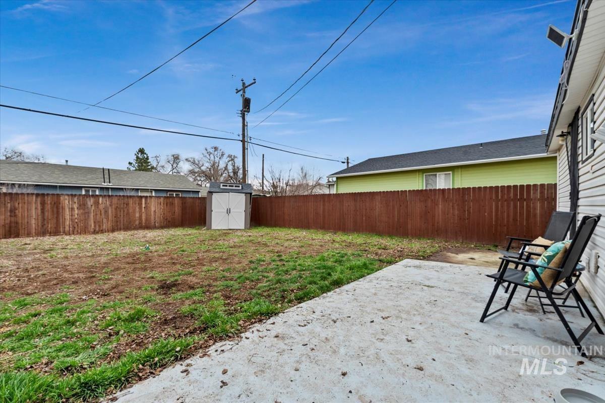 810 N 3Rd E, Mountain Home, Idaho 83647-2128, 3 Bedrooms, 1.5 Bathrooms, Residential For Sale, Price $289,900,MLS 98975242