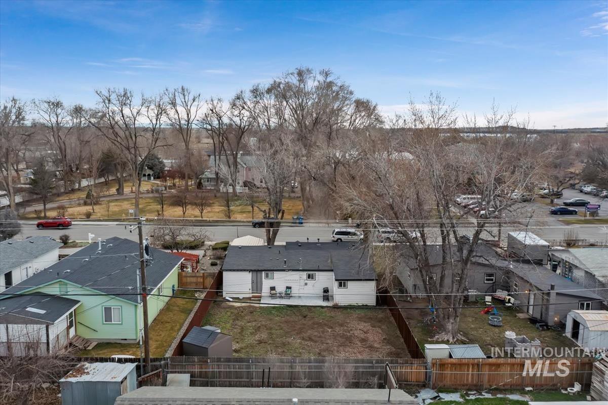 810 N 3Rd E, Mountain Home, Idaho 83647-2128, 3 Bedrooms, 1.5 Bathrooms, Residential For Sale, Price $289,900,MLS 98975242