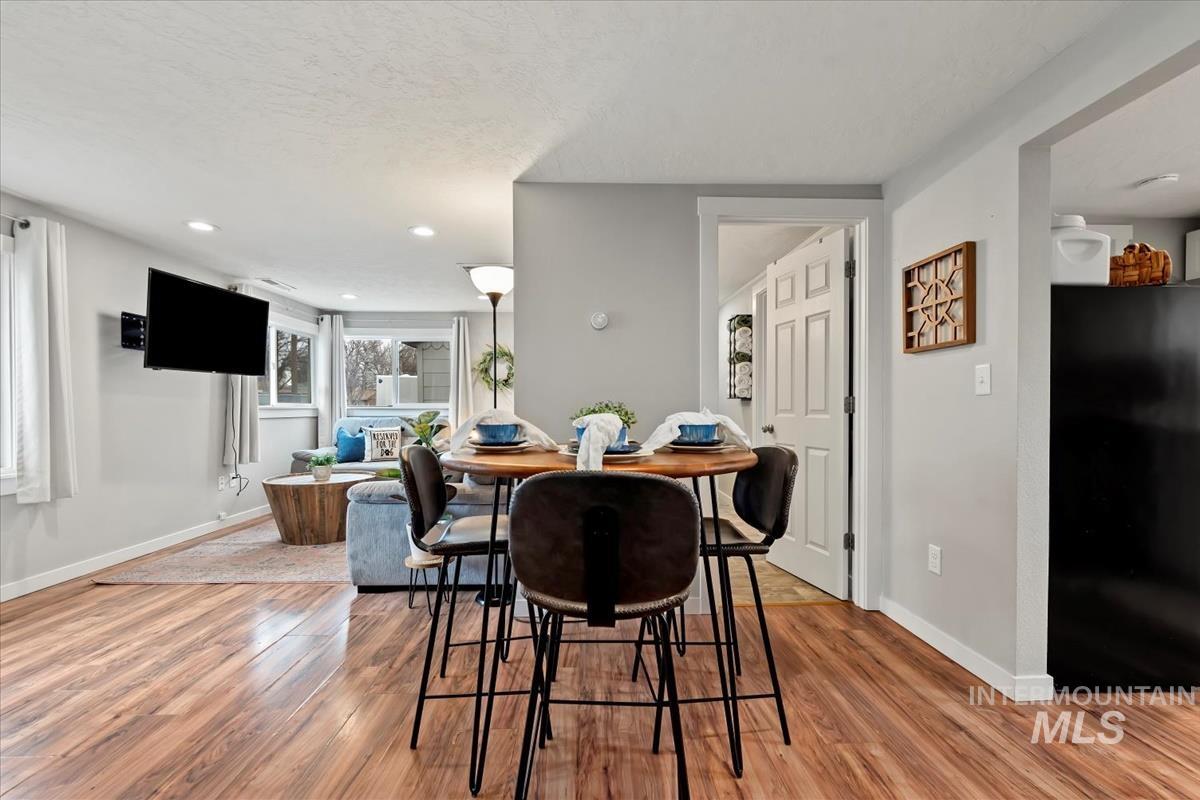 810 N 3Rd E, Mountain Home, Idaho 83647-2128, 3 Bedrooms, 1.5 Bathrooms, Residential For Sale, Price $289,900,MLS 98975242