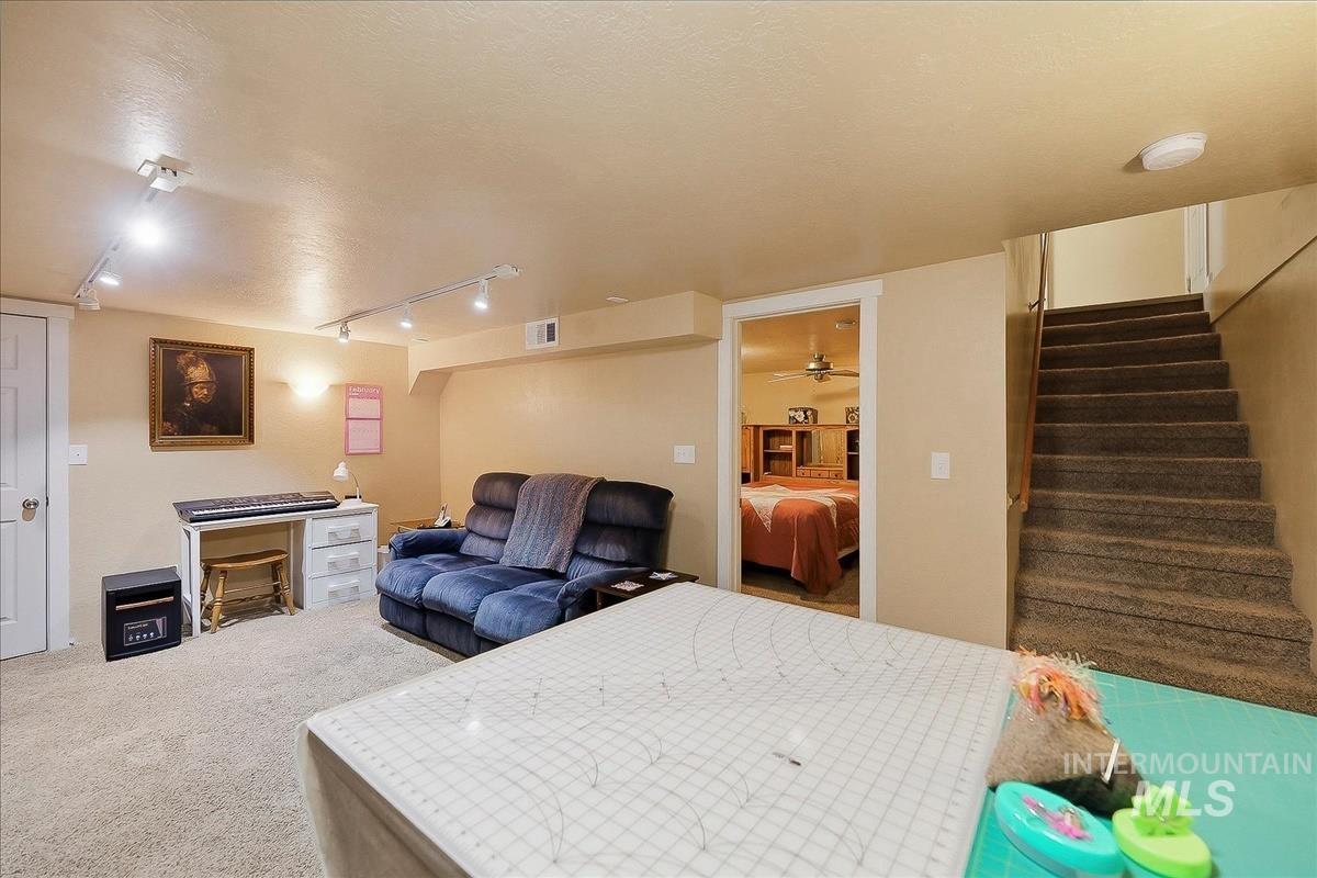 110 Abbott Dr, Mountain Home, Idaho 83647, 4 Bedrooms, 2 Bathrooms, Residential For Sale, Price $350,000,MLS 98975243