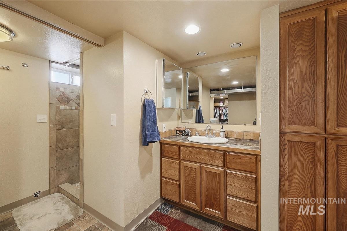 110 Abbott Dr, Mountain Home, Idaho 83647, 4 Bedrooms, 2 Bathrooms, Residential For Sale, Price $350,000,MLS 98975243