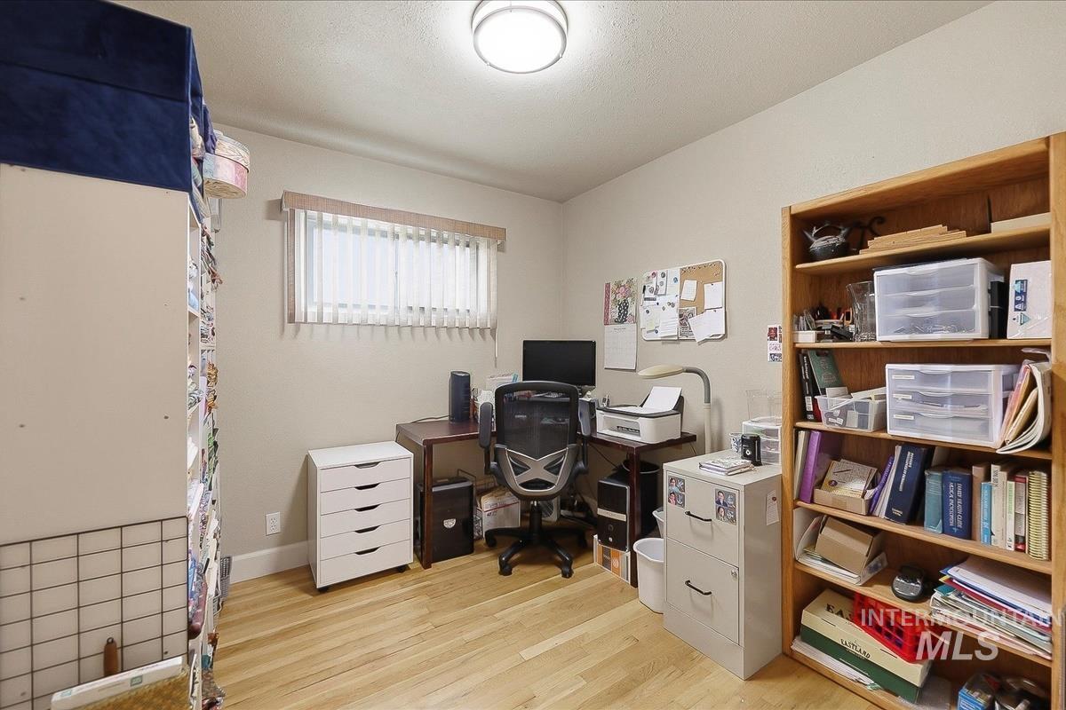 110 Abbott Dr, Mountain Home, Idaho 83647, 4 Bedrooms, 2 Bathrooms, Residential For Sale, Price $350,000,MLS 98975243