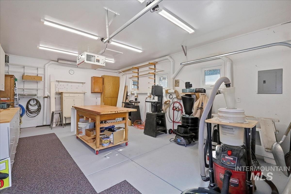 110 Abbott Dr, Mountain Home, Idaho 83647, 4 Bedrooms, 2 Bathrooms, Residential For Sale, Price $350,000,MLS 98975243