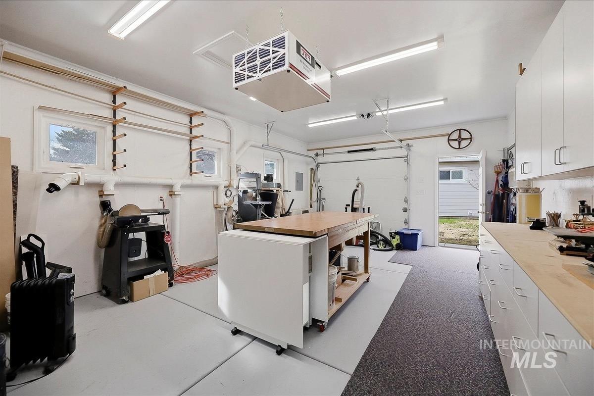 110 Abbott Dr, Mountain Home, Idaho 83647, 4 Bedrooms, 2 Bathrooms, Residential For Sale, Price $350,000,MLS 98975243