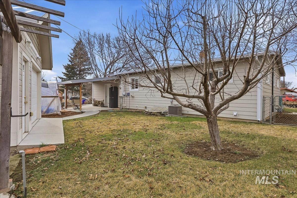 110 Abbott Dr, Mountain Home, Idaho 83647, 4 Bedrooms, 2 Bathrooms, Residential For Sale, Price $350,000,MLS 98975243