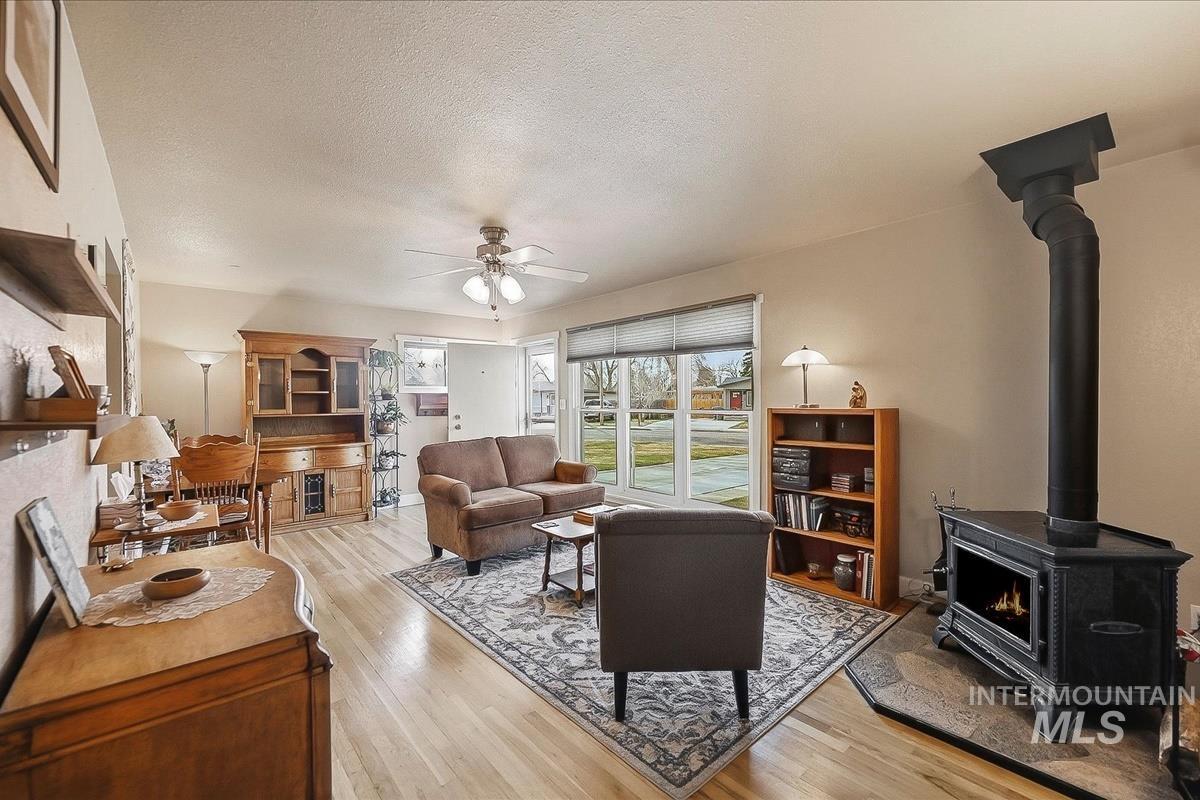 110 Abbott Dr, Mountain Home, Idaho 83647, 4 Bedrooms, 2 Bathrooms, Residential For Sale, Price $350,000,MLS 98975243