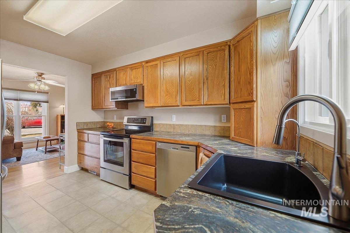 110 Abbott Dr, Mountain Home, Idaho 83647, 4 Bedrooms, 2 Bathrooms, Residential For Sale, Price $350,000,MLS 98975243