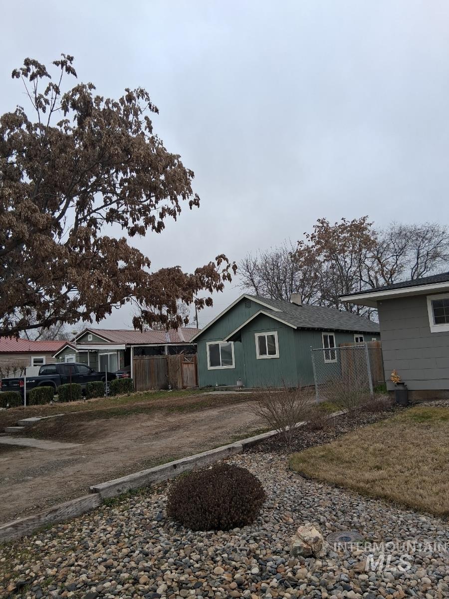 613 Park Avenue, Nyssa, Oregon 97913, 2 Bedrooms, 1 Bathroom, Residential For Sale, Price $139,500,MLS 98975244