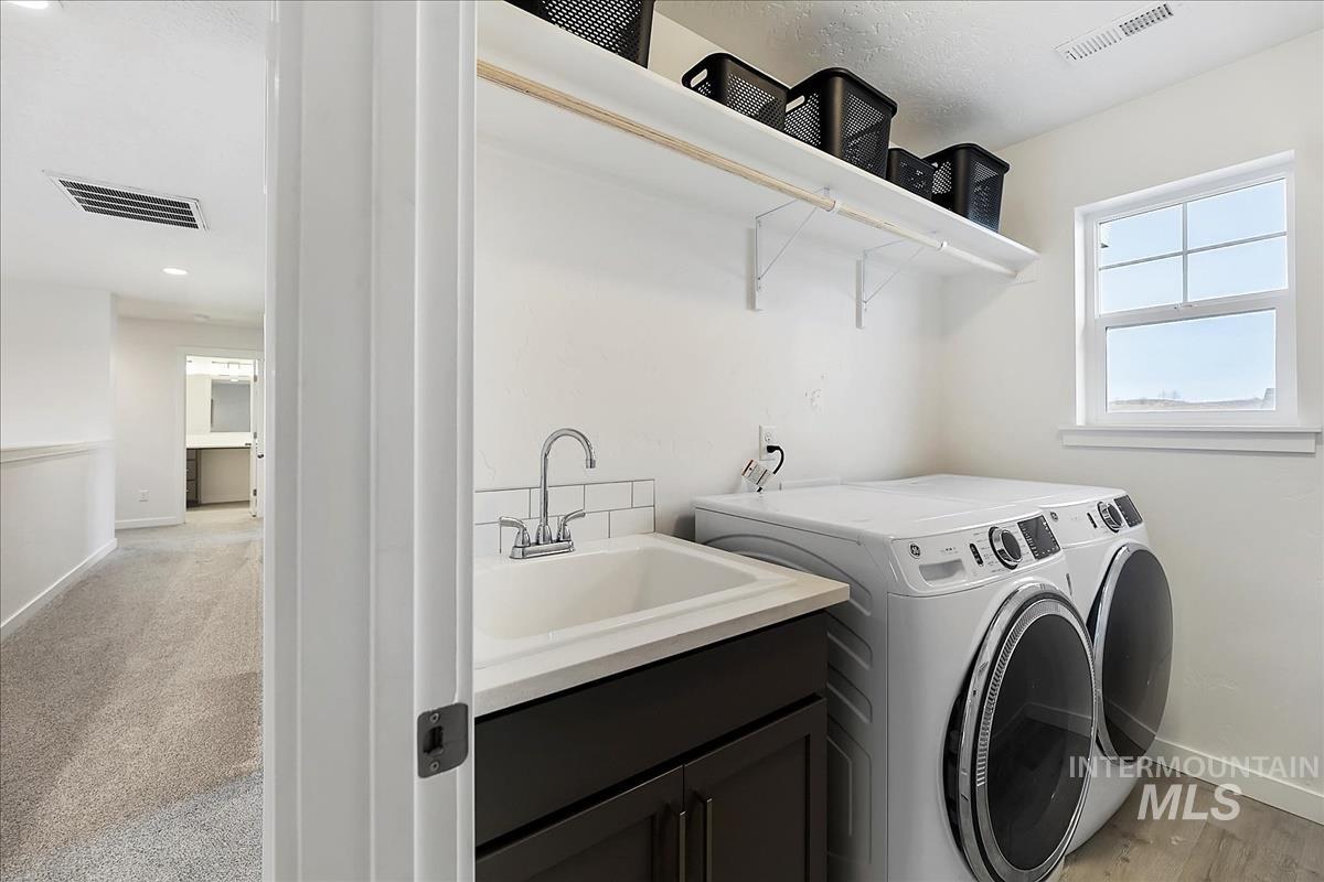 1971 Cashel St, Middleton, Idaho 83644, 4 Bedrooms, 3.5 Bathrooms, Residential For Sale, Price $619,900,MLS 98975245