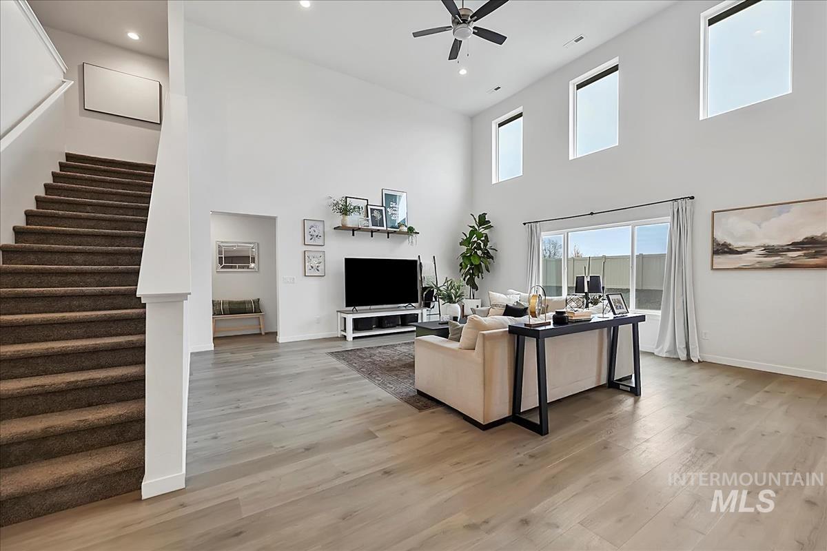 1971 Cashel St, Middleton, Idaho 83644, 4 Bedrooms, 3.5 Bathrooms, Residential For Sale, Price $619,900,MLS 98975245