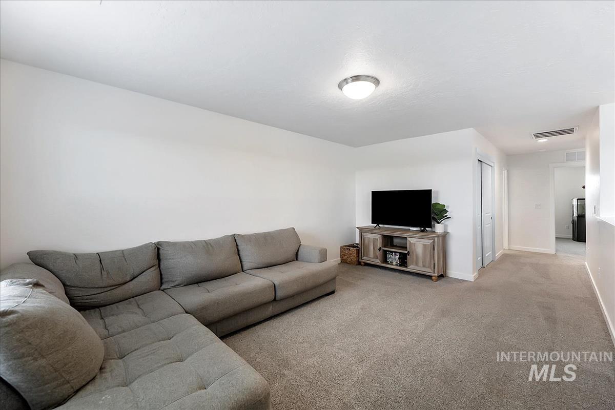 1971 Cashel St, Middleton, Idaho 83644, 4 Bedrooms, 3.5 Bathrooms, Residential For Sale, Price $619,900,MLS 98975245