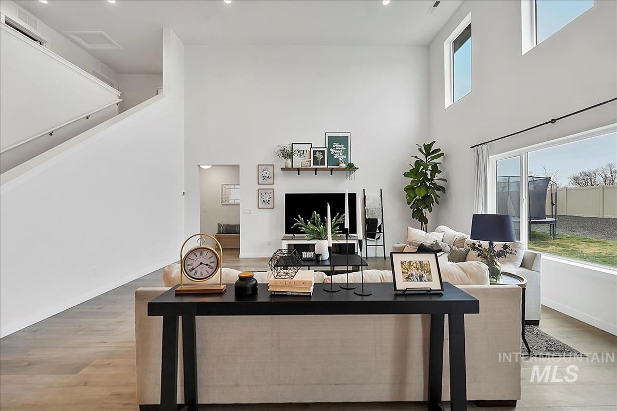 1971 Cashel St, Middleton, Idaho 83644, 4 Bedrooms, 3.5 Bathrooms, Residential For Sale, Price $619,900,MLS 98975245