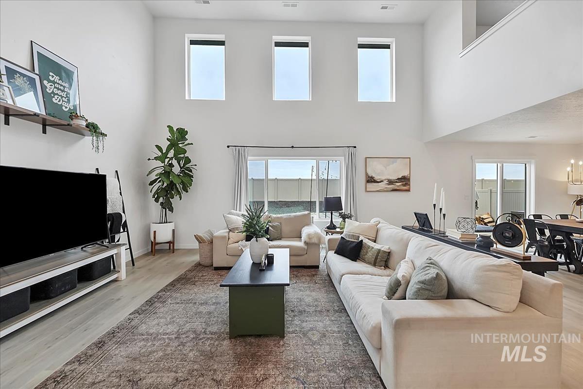 1971 Cashel St, Middleton, Idaho 83644, 4 Bedrooms, 3.5 Bathrooms, Residential For Sale, Price $619,900,MLS 98975245