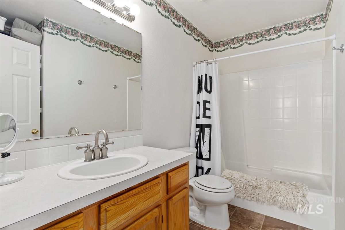 291 S Neskowin, Eagle, Idaho 83616, 3 Bedrooms, 2 Bathrooms, Residential For Sale, Price $425,000, 98975248