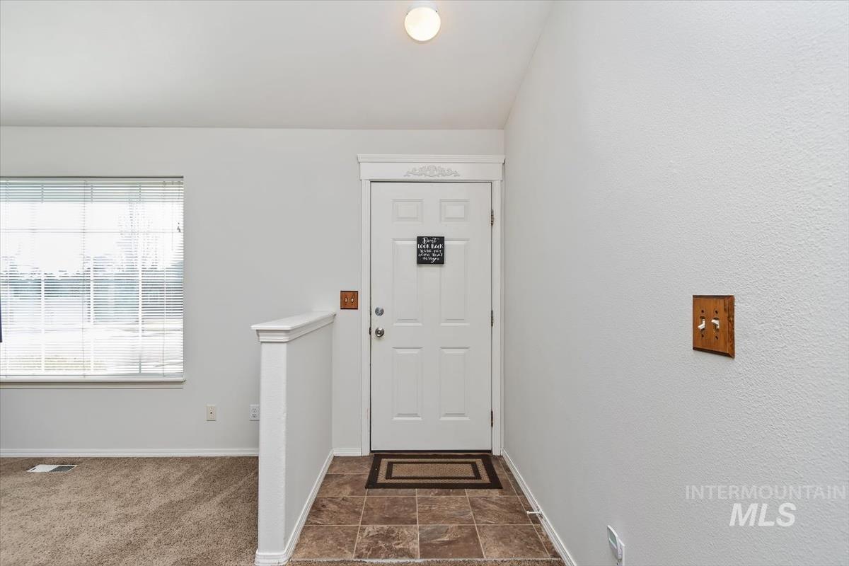 291 S Neskowin, Eagle, Idaho 83616, 3 Bedrooms, 2 Bathrooms, Residential For Sale, Price $425,000, 98975248