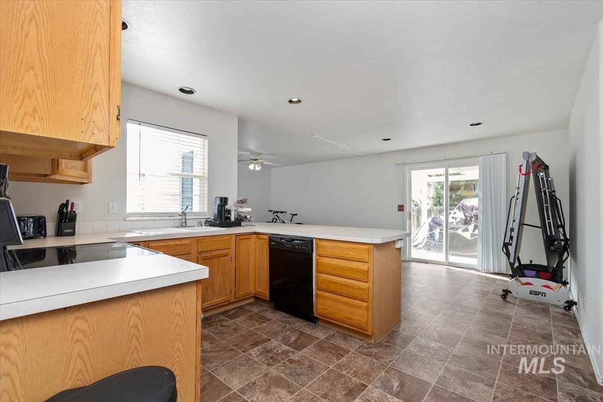 291 S Neskowin, Eagle, Idaho 83616, 3 Bedrooms, 2 Bathrooms, Residential For Sale, Price $425,000, 98975248