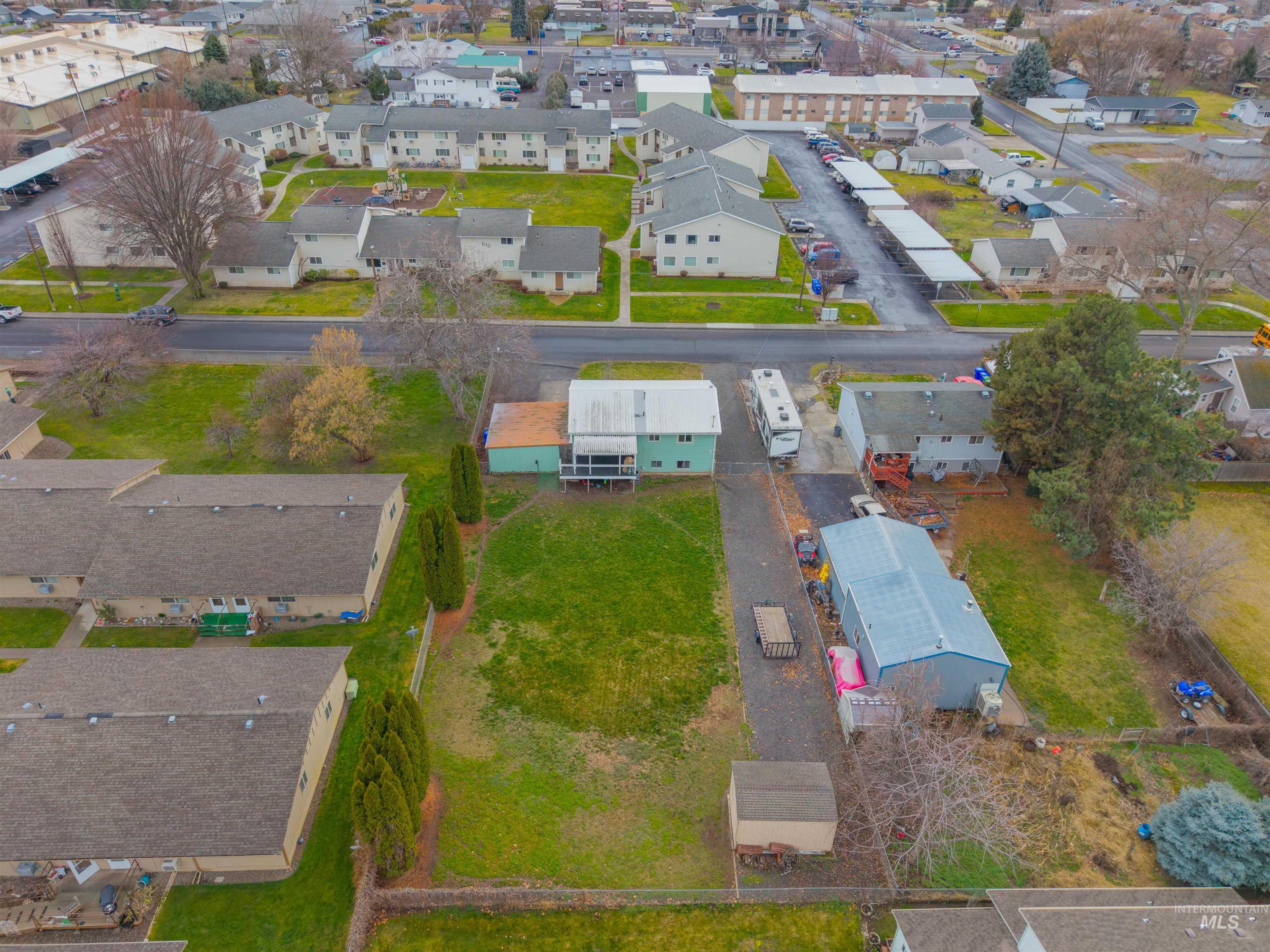 609 Linden Ave, Lewiston, Idaho 83501, 4 Bedrooms, 2 Bathrooms, Residential For Sale, Price $399,000,MLS 98975250