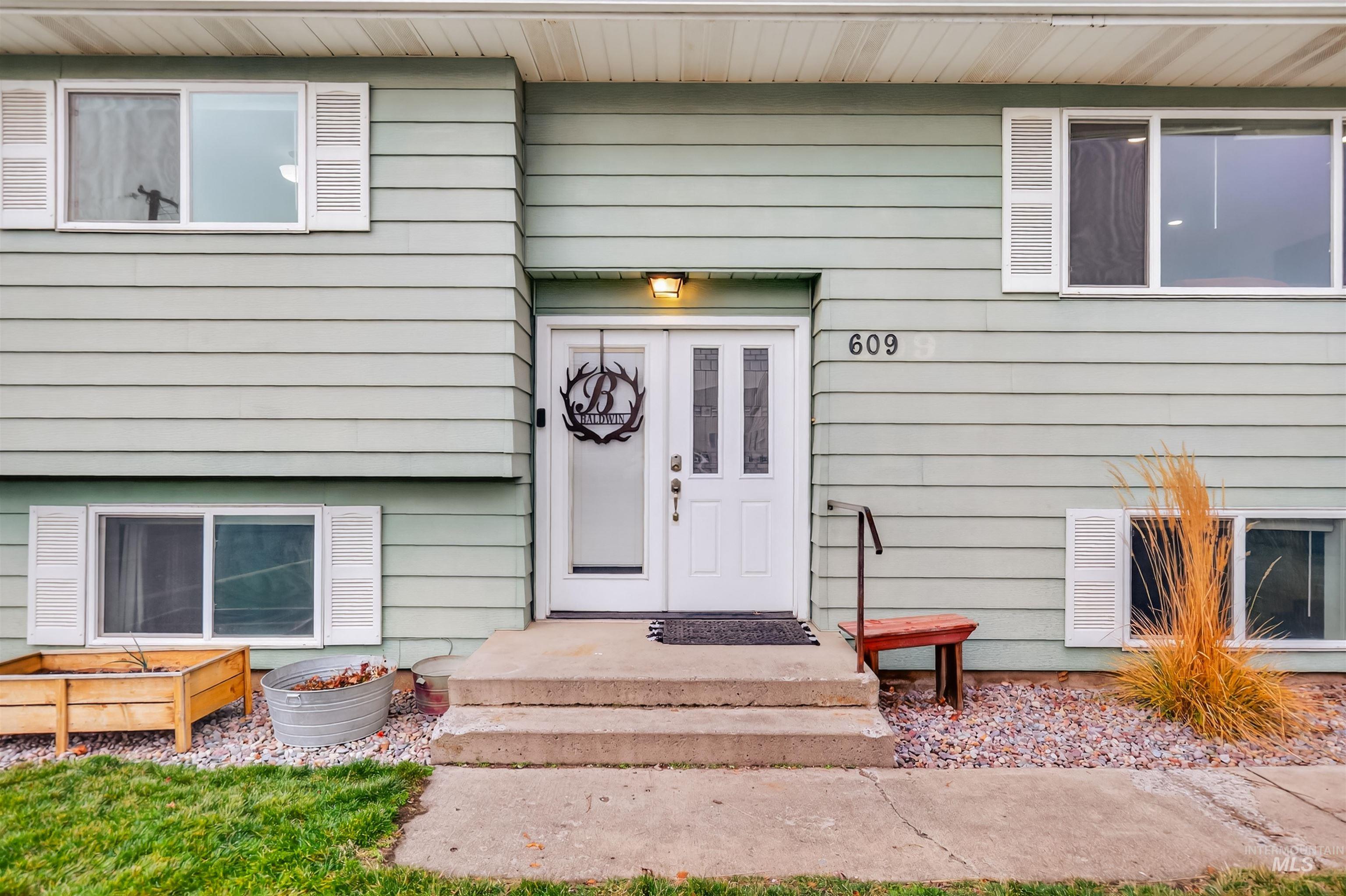 609 Linden Ave, Lewiston, Idaho 83501, 4 Bedrooms, 2 Bathrooms, Residential For Sale, Price $399,000,MLS 98975250