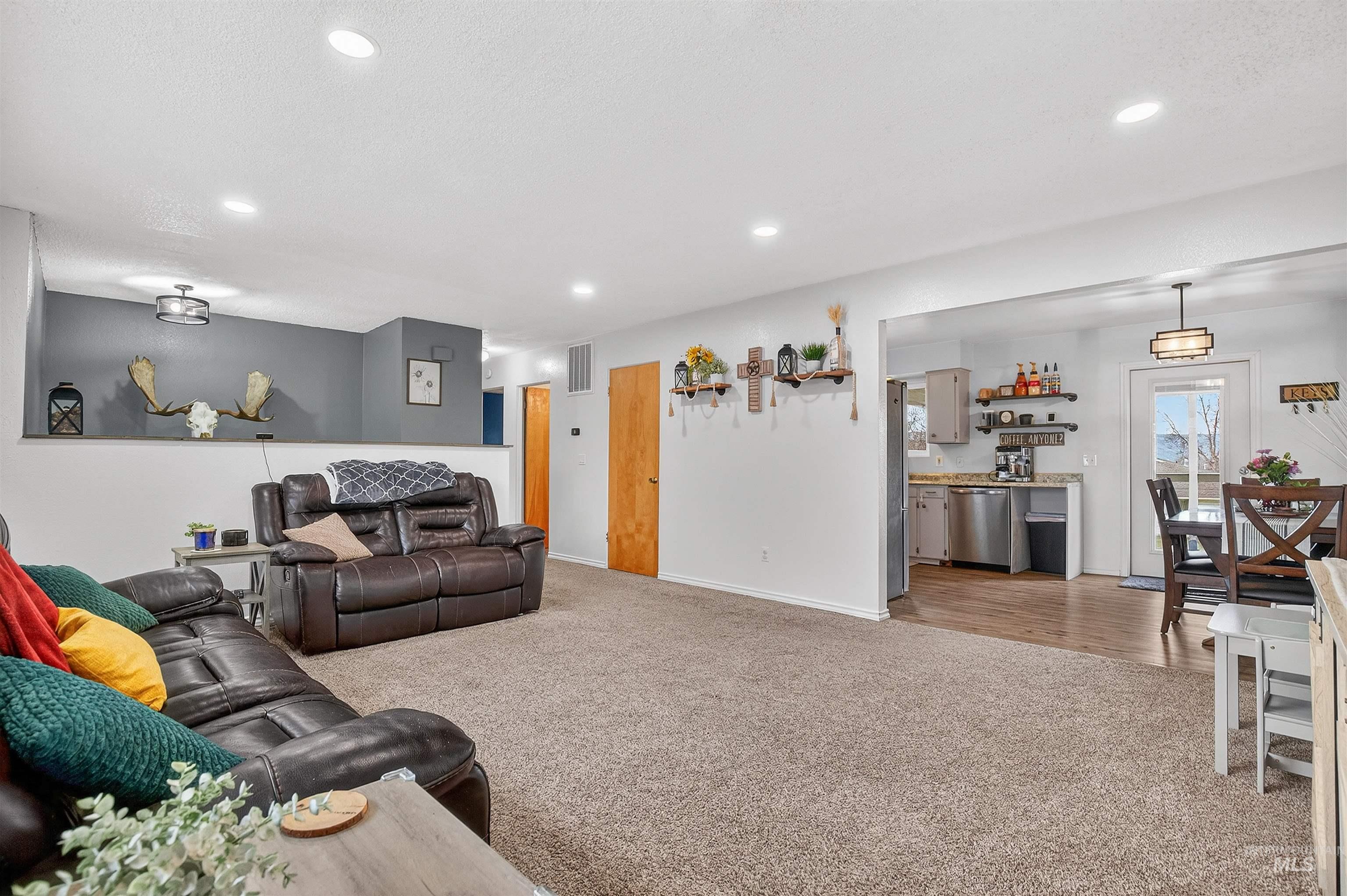 609 Linden Ave, Lewiston, Idaho 83501, 4 Bedrooms, 2 Bathrooms, Residential For Sale, Price $399,000,MLS 98975250