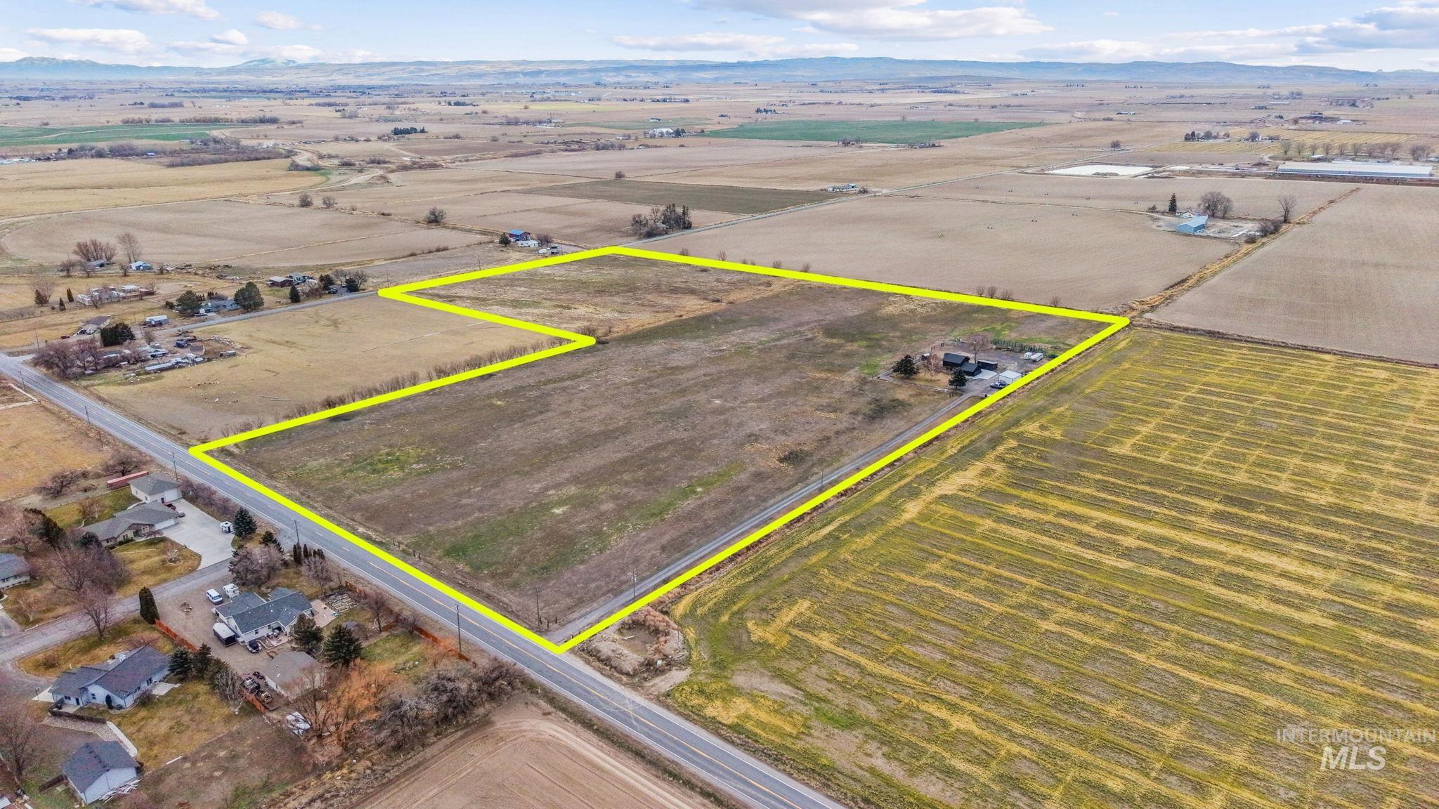 193/203 HWY 74, Twin Falls, Idaho 83301, 4 Bedrooms, 2 Bathrooms, Farm & Ranch For Sale, Price $999,999,MLS 98975251