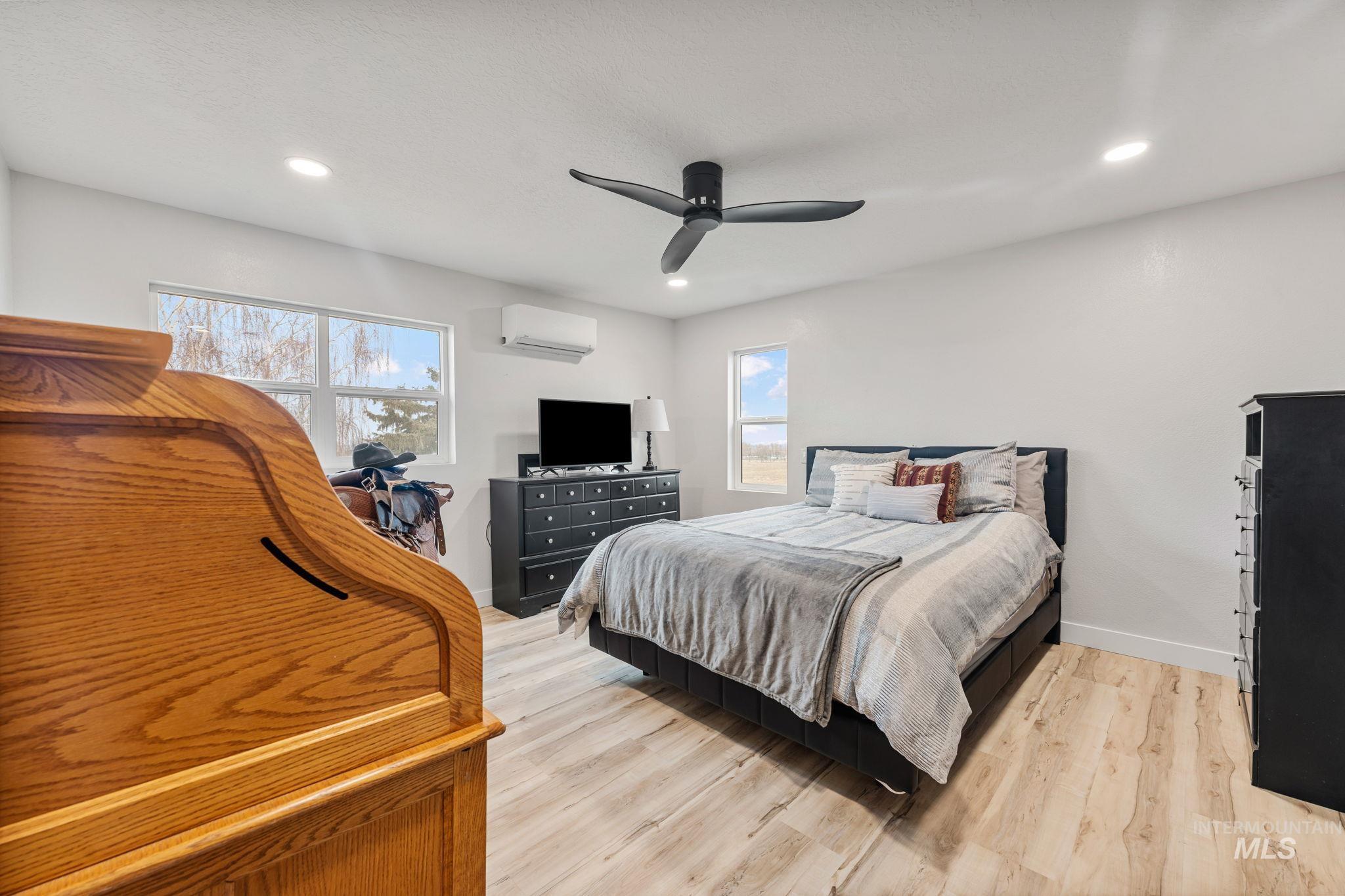 193/203 HWY 74, Twin Falls, Idaho 83301, 4 Bedrooms, 2 Bathrooms, Farm & Ranch For Sale, Price $999,999,MLS 98975251