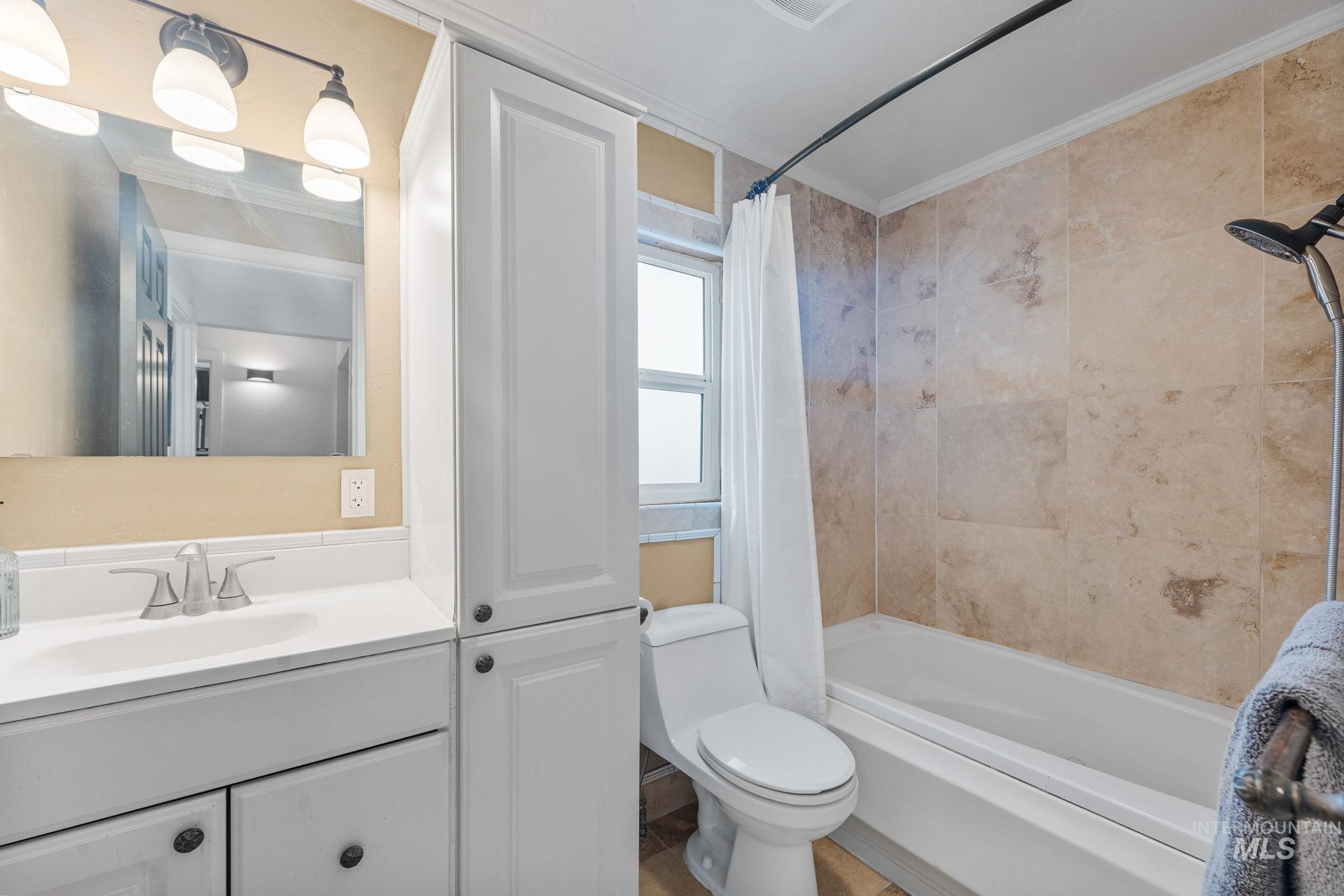 193/203 HWY 74, Twin Falls, Idaho 83301, 4 Bedrooms, 2 Bathrooms, Farm & Ranch For Sale, Price $999,999,MLS 98975251