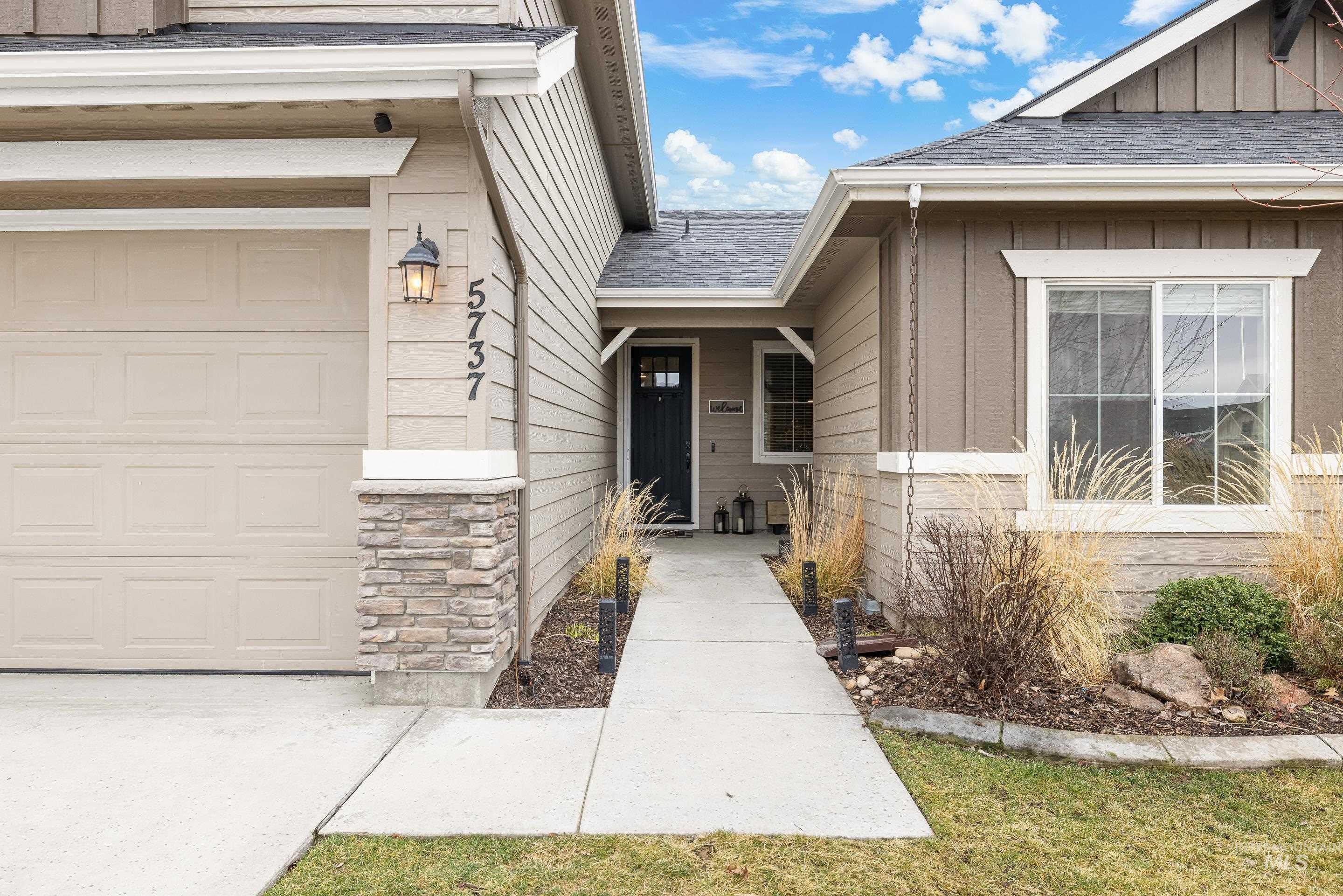 5737 W Donatella St, Eagle, Idaho 83616-7327, 4 Bedrooms, 3 Bathrooms, Residential For Sale, Price $775,000, 98975252