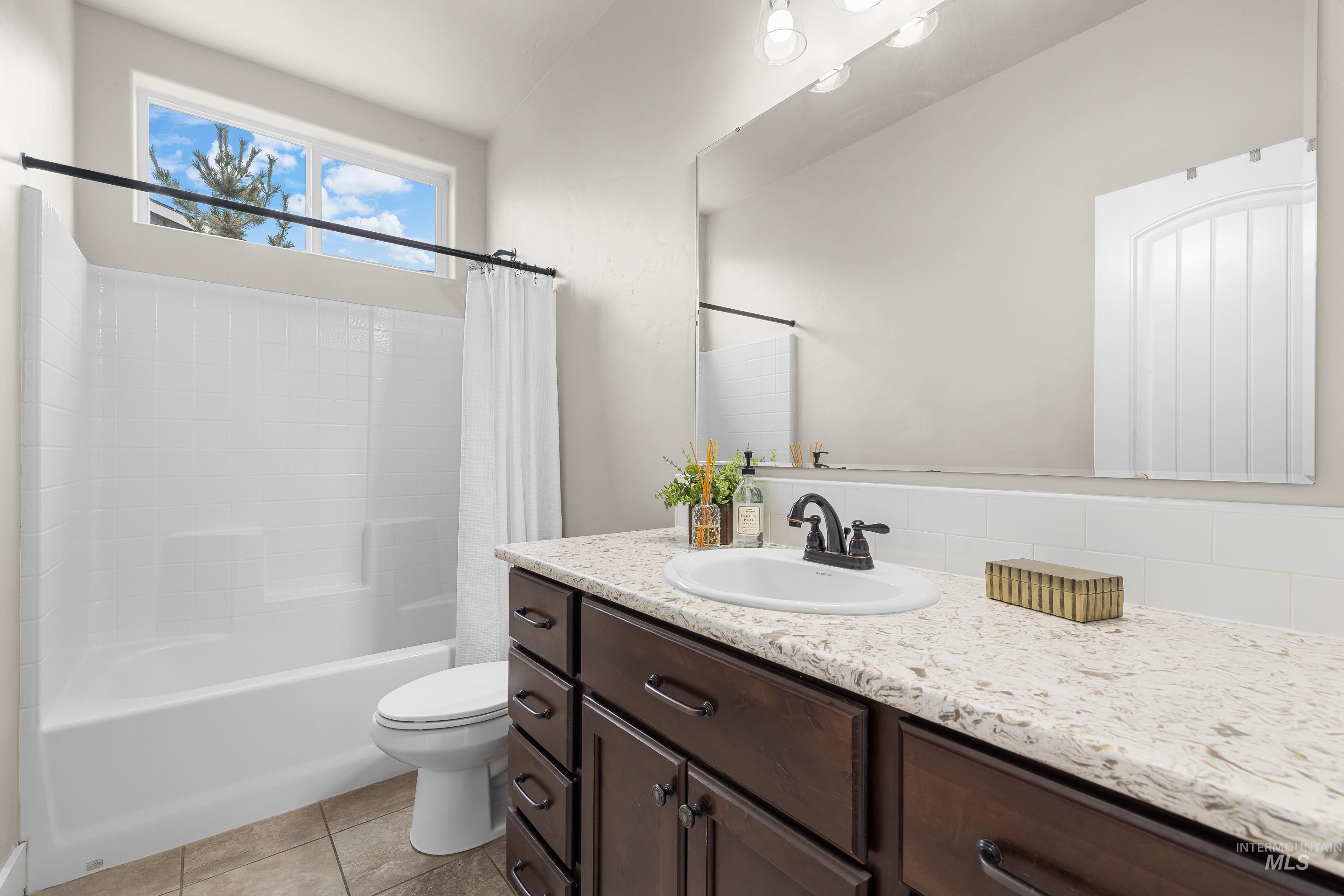 5737 W Donatella St, Eagle, Idaho 83616-7327, 4 Bedrooms, 3 Bathrooms, Residential For Sale, Price $775,000, 98975252