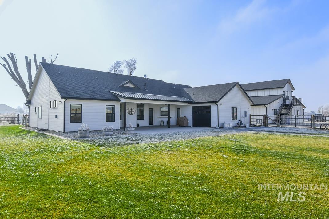 1251 Swan Falls Rd, Kuna, Idaho 83634, 3 Bedrooms, 3 Bathrooms, Residential For Sale, Price $1,090,000,MLS 98975254