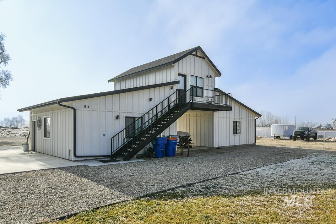 1251 Swan Falls Rd, Kuna, Idaho 83634, 3 Bedrooms, 3 Bathrooms, Residential For Sale, Price $1,090,000,MLS 98975254