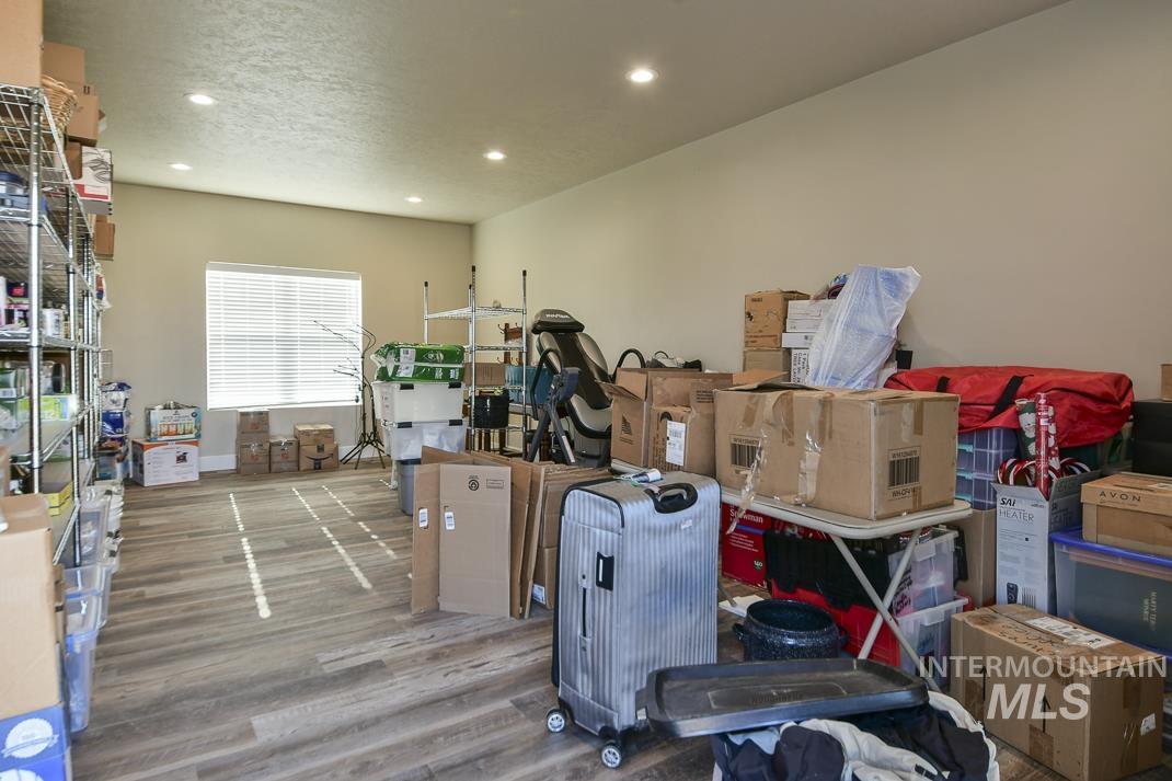 1251 Swan Falls Rd, Kuna, Idaho 83634, 3 Bedrooms, 3 Bathrooms, Residential For Sale, Price $1,090,000,MLS 98975254