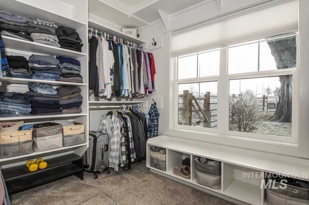 1251 Swan Falls Rd, Kuna, Idaho 83634, 3 Bedrooms, 3 Bathrooms, Residential For Sale, Price $1,090,000,MLS 98975254