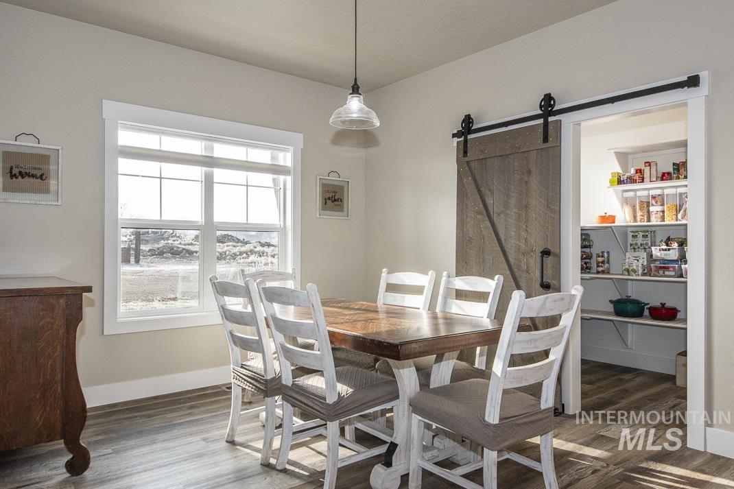 1251 Swan Falls Rd, Kuna, Idaho 83634, 3 Bedrooms, 3 Bathrooms, Residential For Sale, Price $1,090,000,MLS 98975254