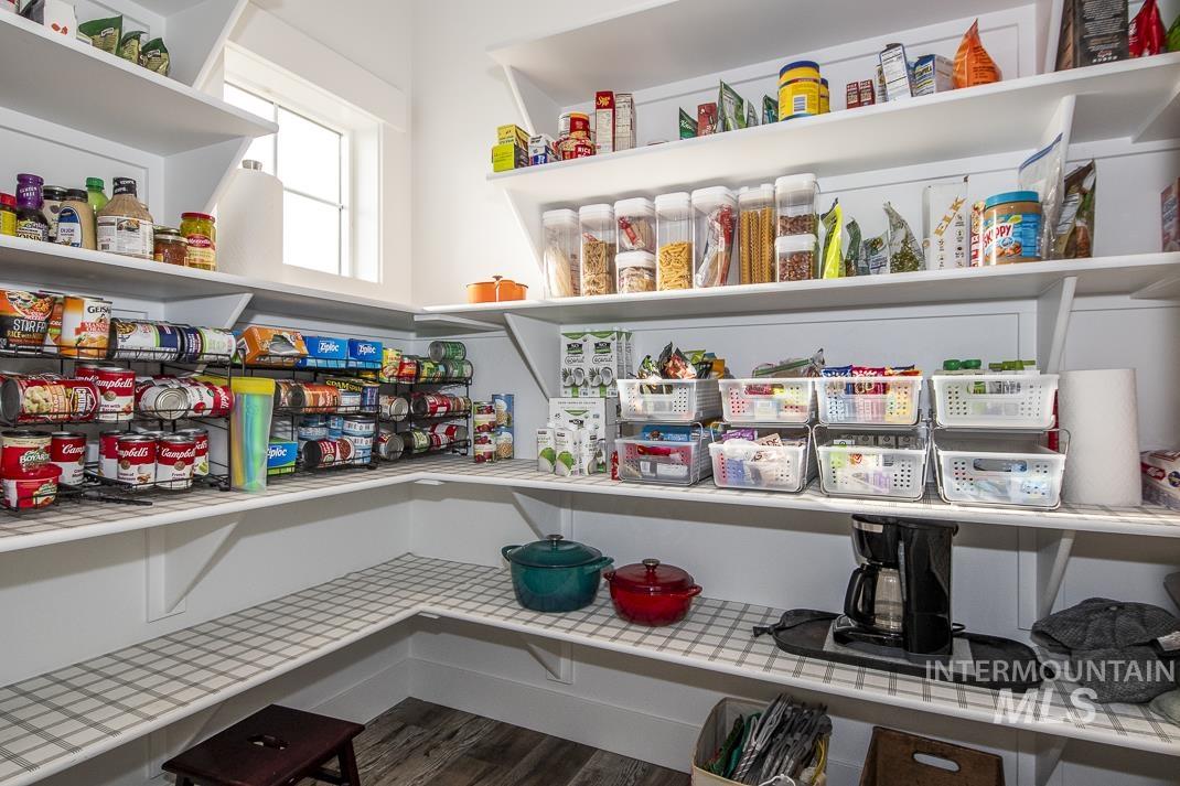 1251 Swan Falls Rd, Kuna, Idaho 83634, 3 Bedrooms, 3 Bathrooms, Residential For Sale, Price $1,090,000,MLS 98975254