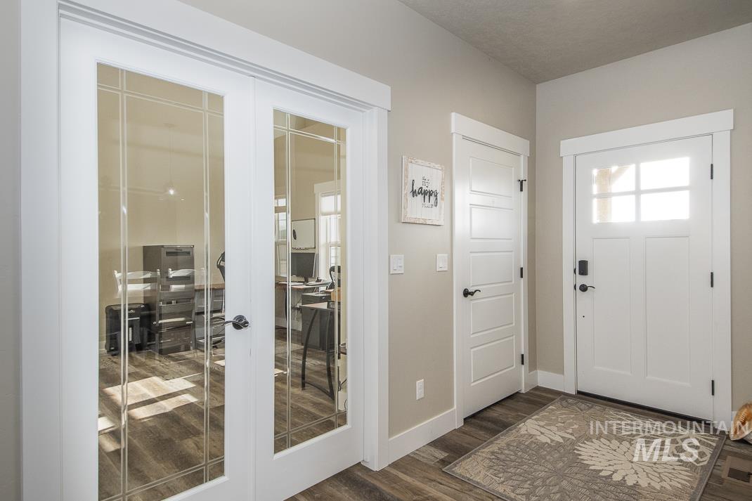 1251 Swan Falls Rd, Kuna, Idaho 83634, 3 Bedrooms, 3 Bathrooms, Residential For Sale, Price $1,090,000,MLS 98975254